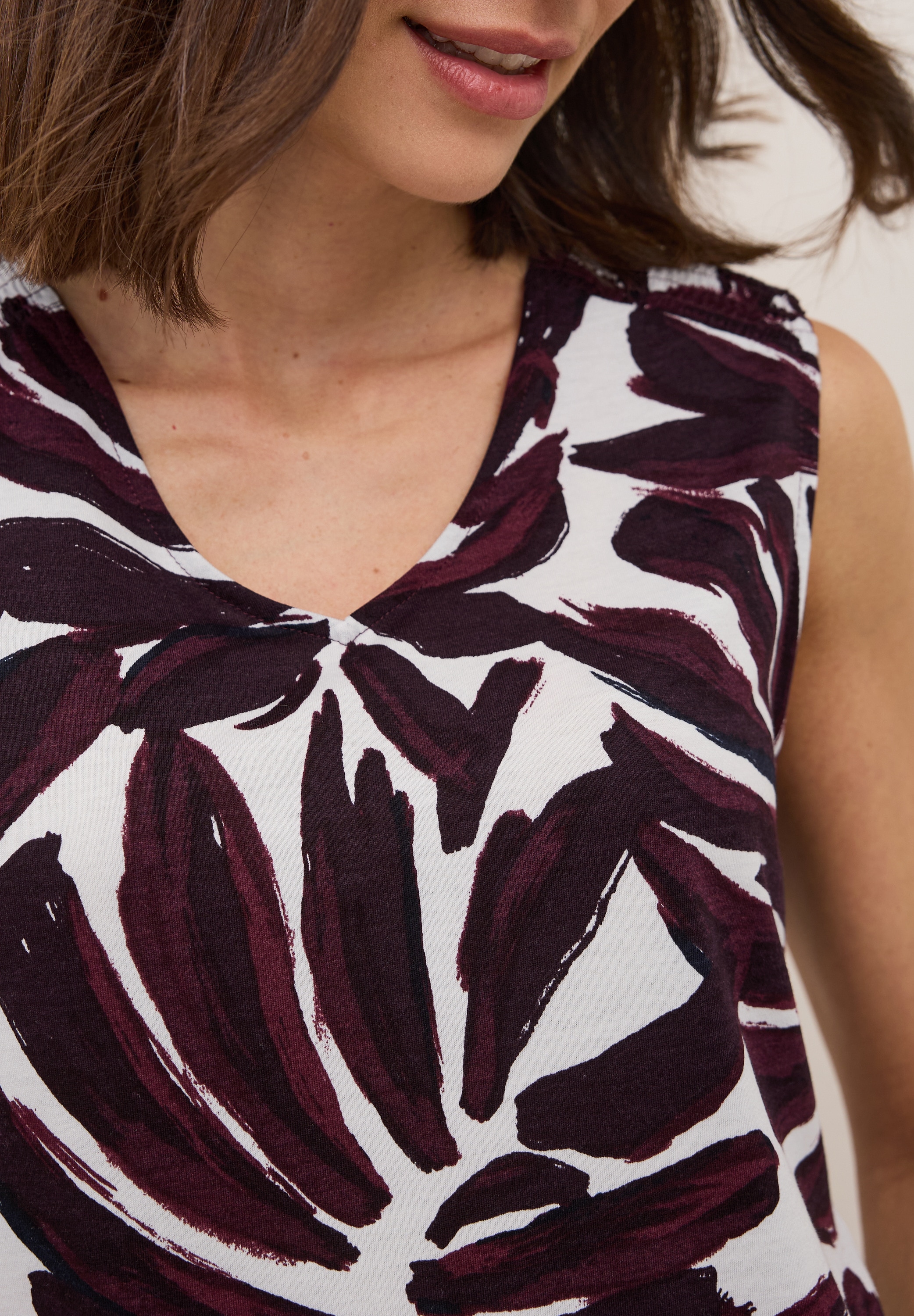 Cecil Shirttop, mit grafischem Muster und V-Ausschnitt