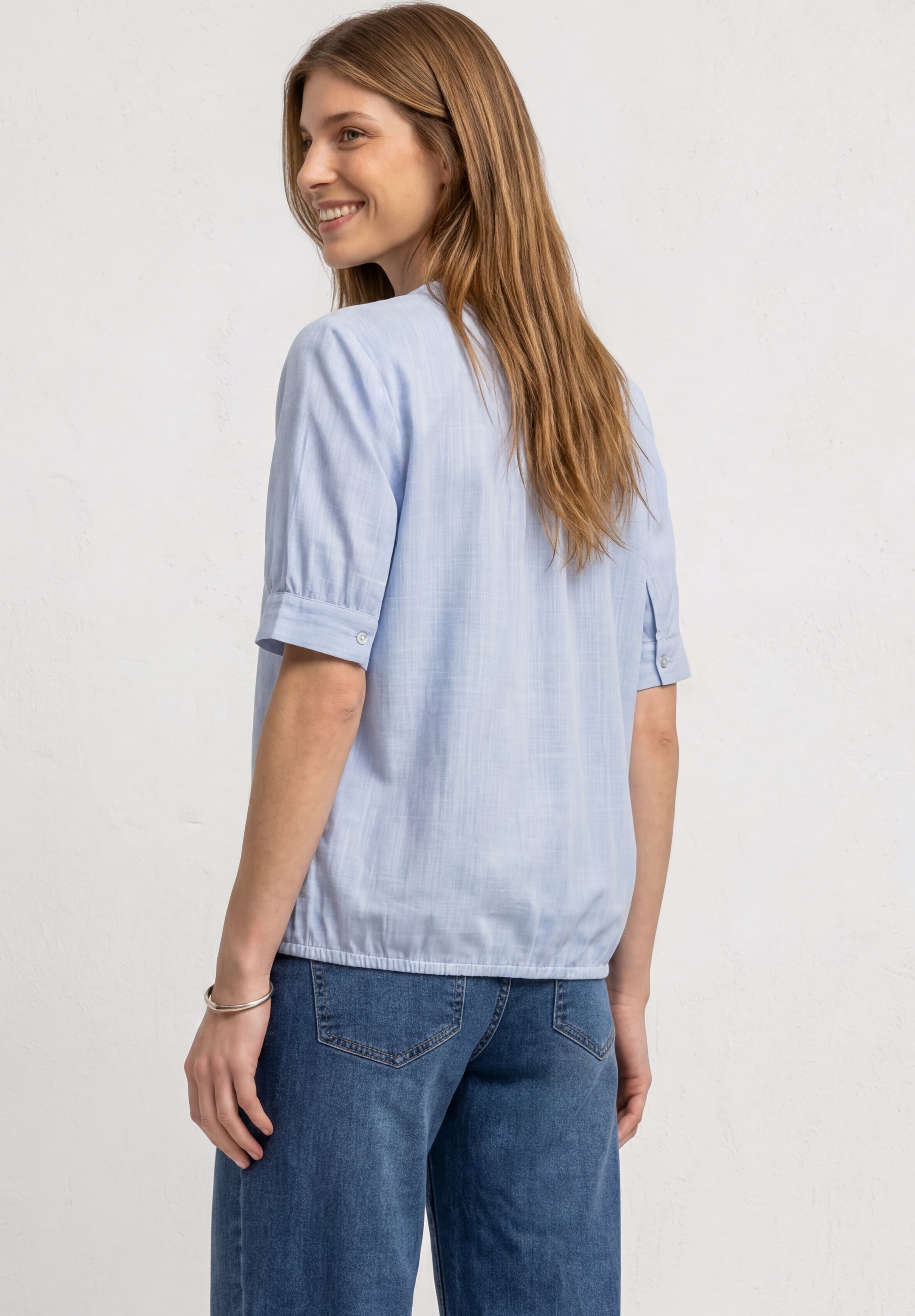 STREET ONE Blouse à manches courtes blouse en chambray avec encolure fendue et ourlet élastique