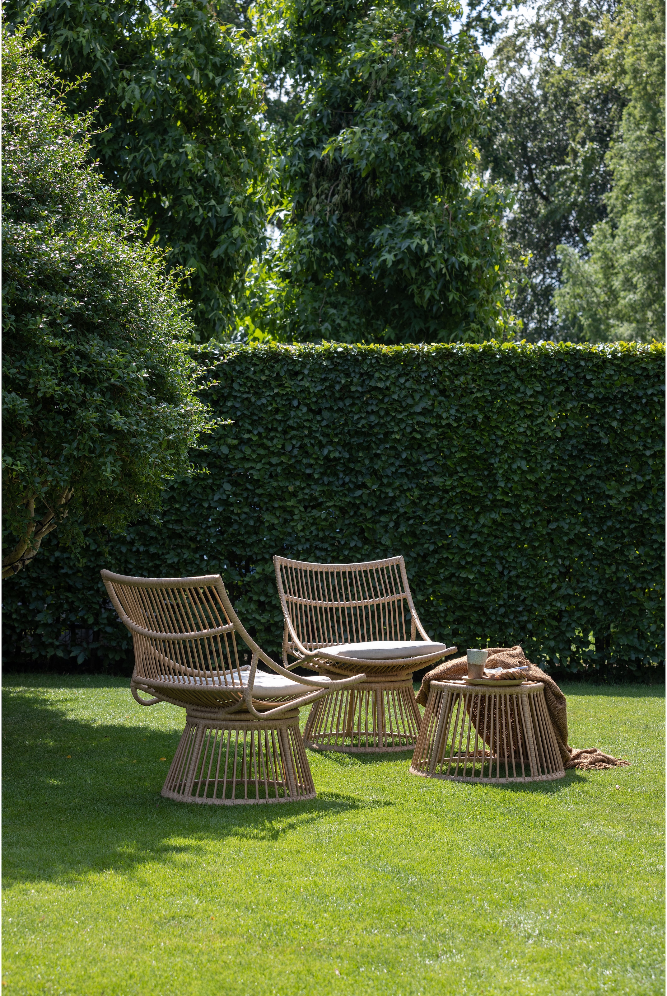 WOOOD Rattanstuhl »Alatna Wicker auf Aluminiumgestell pulverbeschichtet H80 x B64 x T53cm« () Geflochtenes Kunstfaser, Sitzpolster inklusive, Tragkraft 120 kg