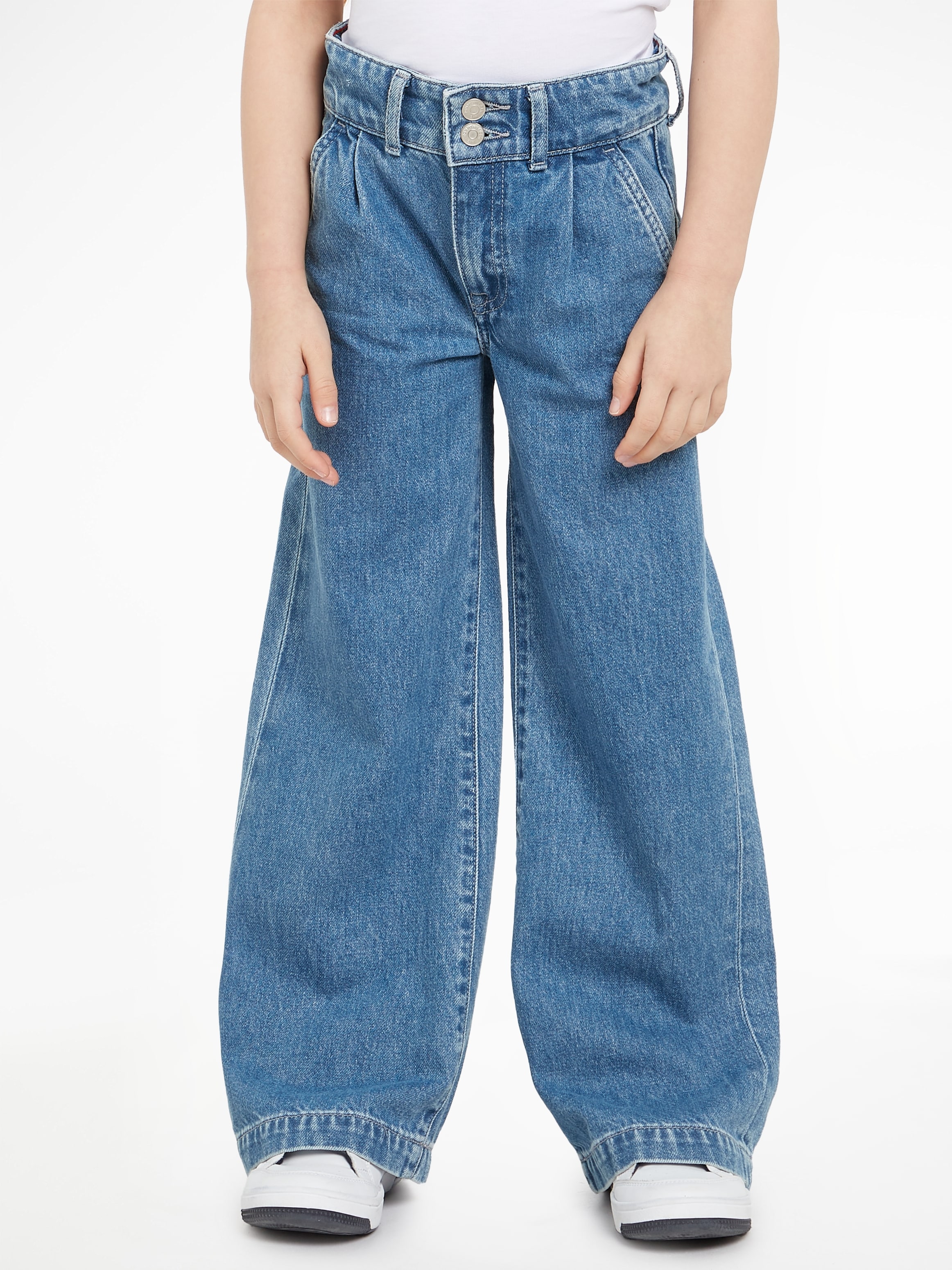 Weite Jeans »WIDE PLEATED DENIM PANT«, mit Leder-Brandlabel am hinteren Bundabschluss