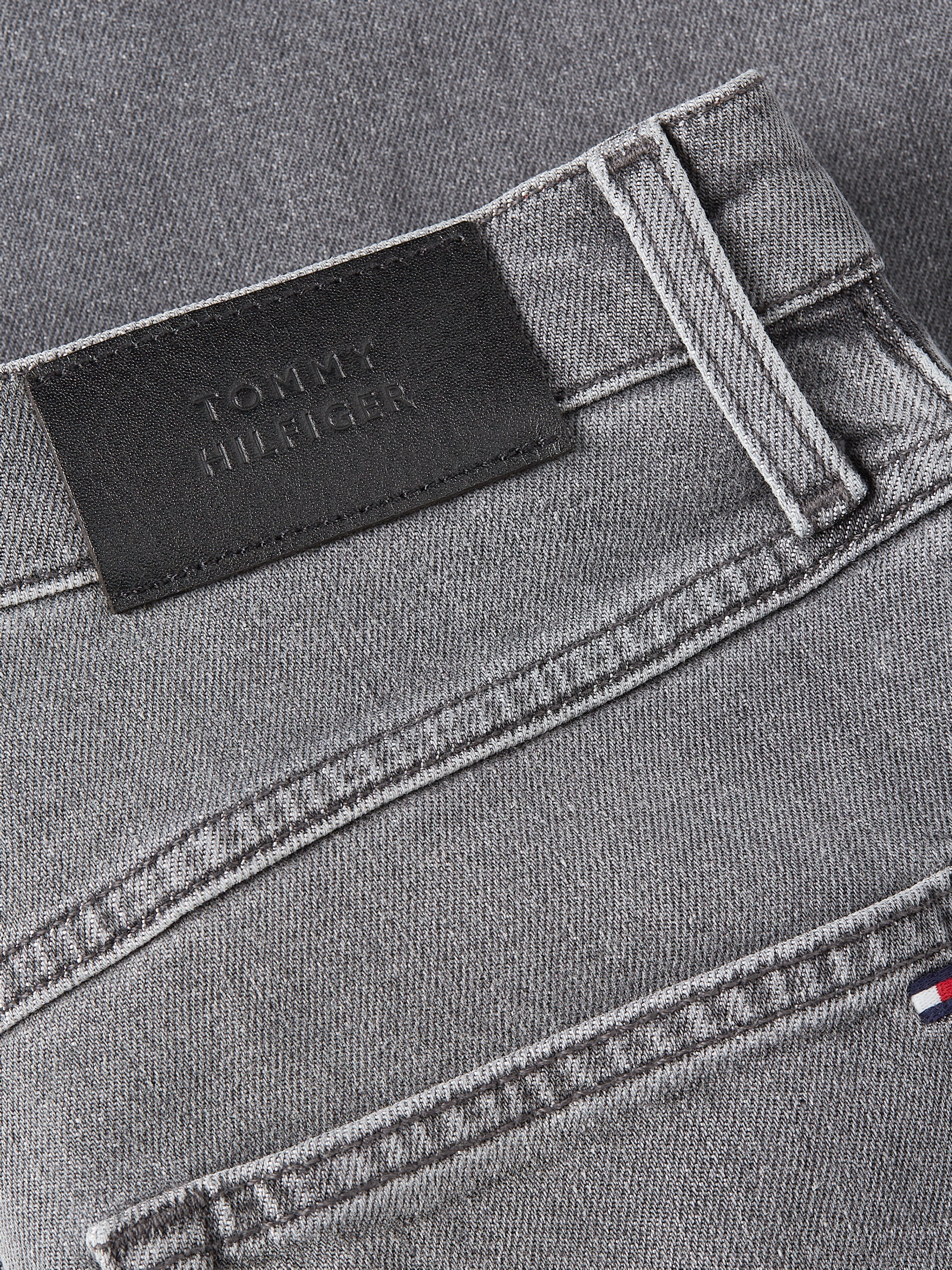 Tommy Hilfiger Straight-Jeans »RELAXED STRAIGHT HW GER«, mit Tommy Hilfger Logo-Badge