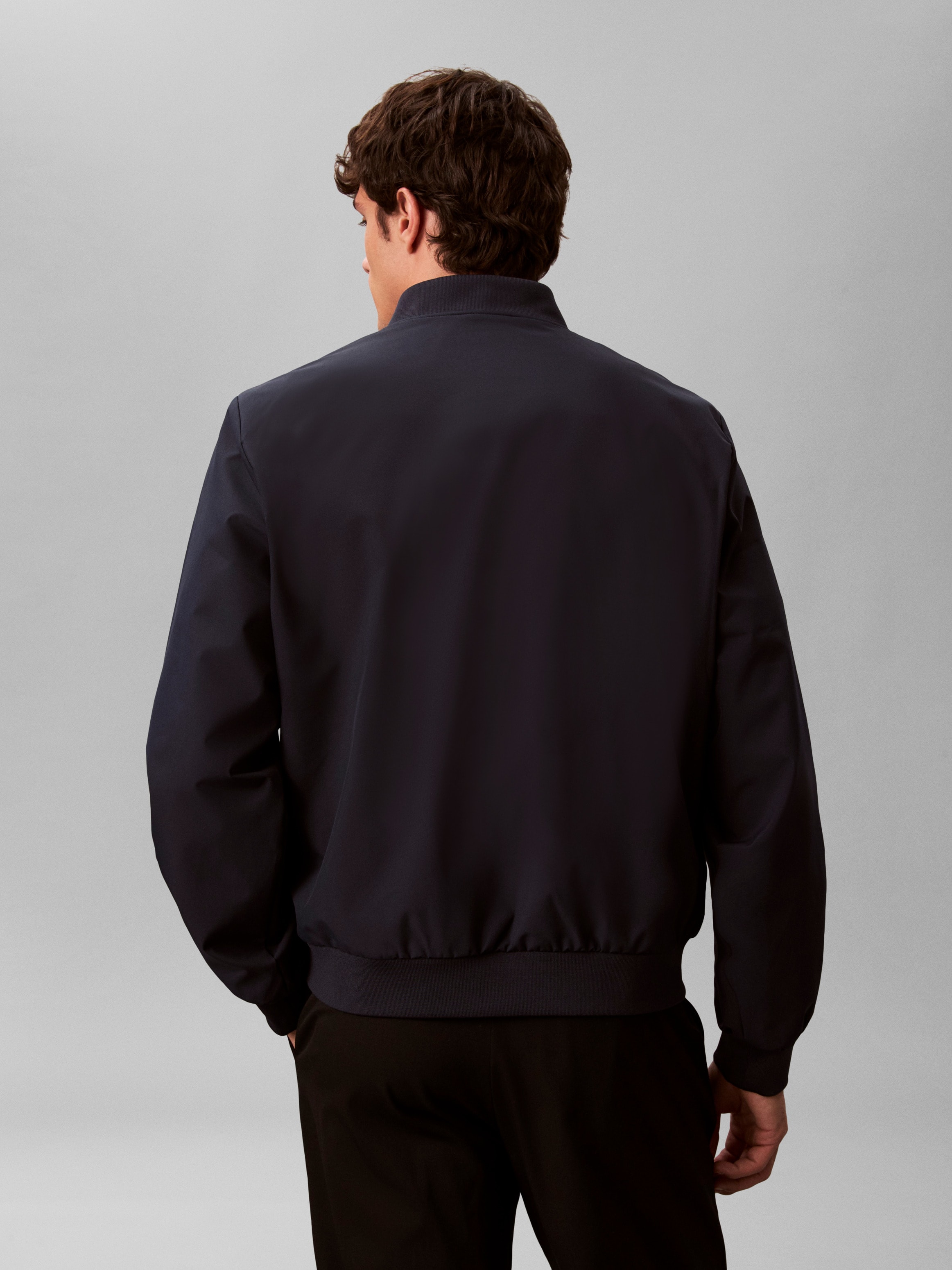Calvin Klein Jeans Veste bomber »LS SOFT TECH BOMBER JACKET« sans capuche coupe régulière avec col montant