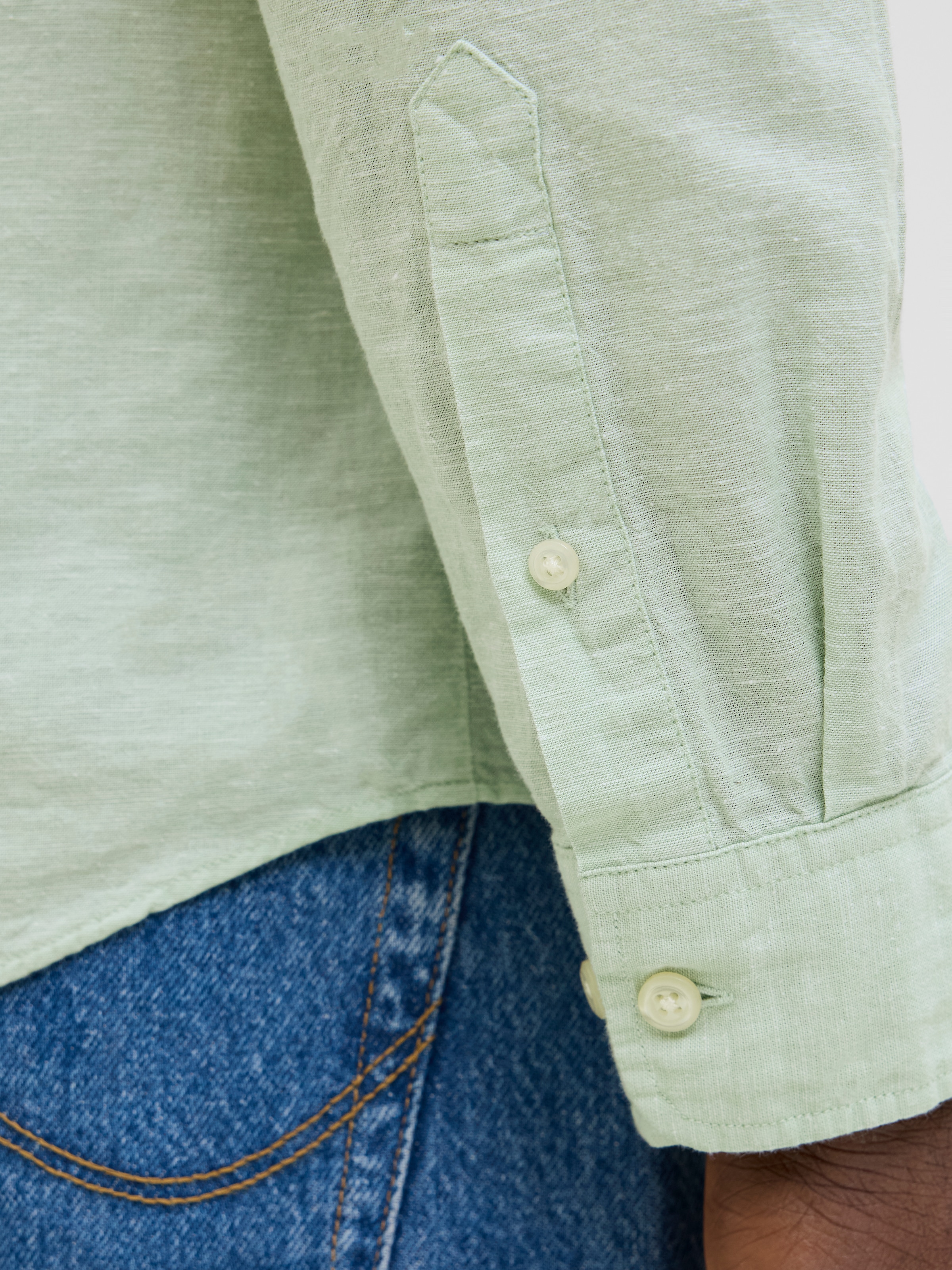 Jack & Jones Langarmhemd »JJEBREEZE SHIRT LS SN«, mit Hemdkragen