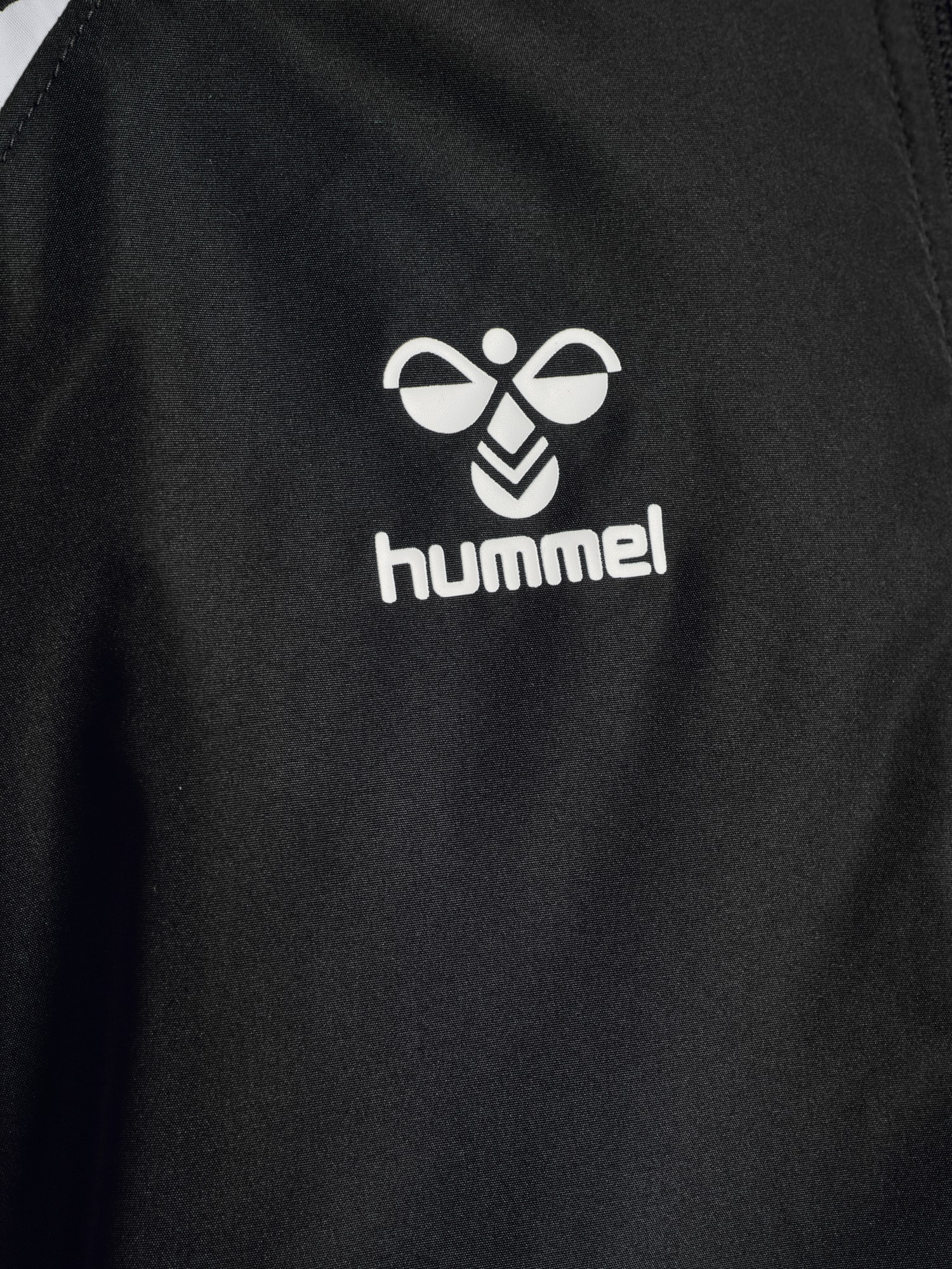 hummel Stadionjacke »HMLCORE 2.0 BENCH JACKET KIDS« für Kinder und Jugendliche, wärmend, für vor und nach dem Training