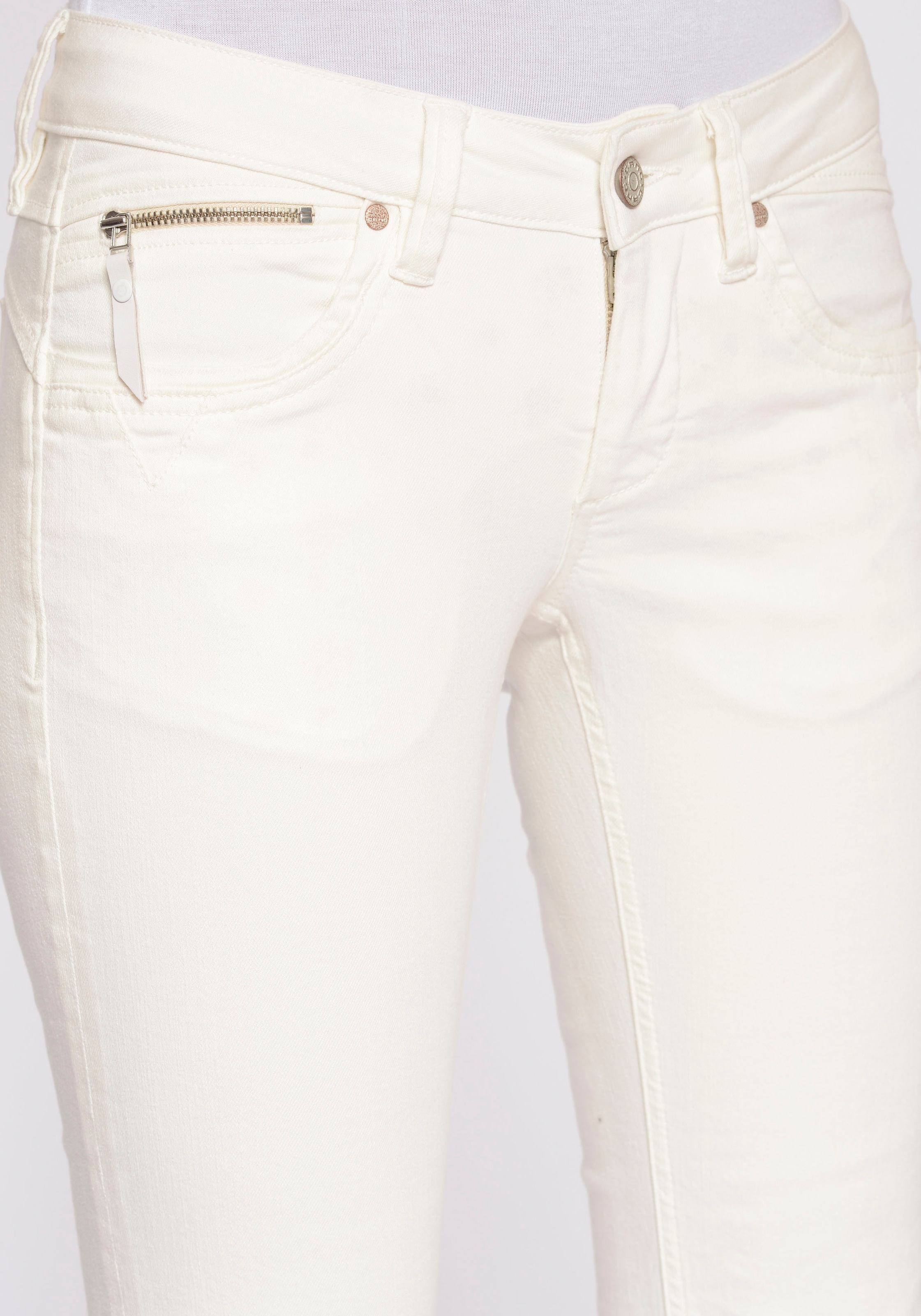 GANG Bootcut-Jeans »94NIKITA FLARED«, 5-Pocket Style mit Zipper an der Coinpocket