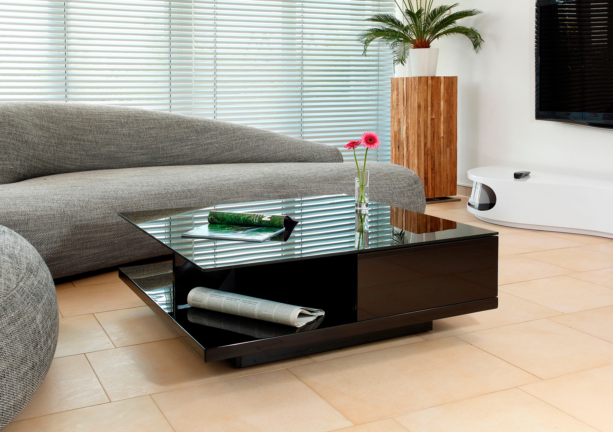 Image of SalesFever Couchtisch "- stilvoll und praktisch" Kristallglas-Tischplatte, gehärtet und elegant