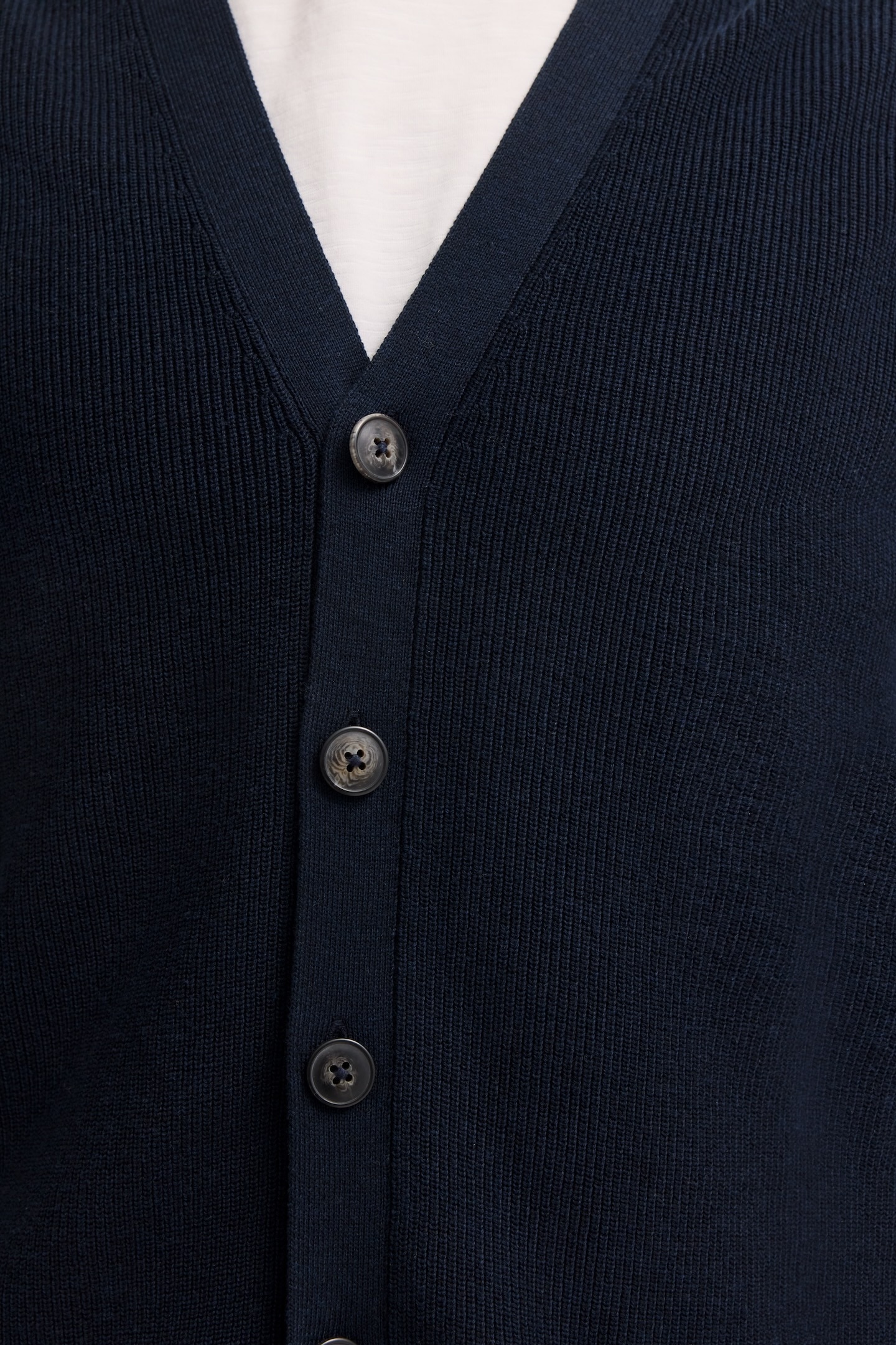 bugatti Cardigan »Regular Fit« mit V-Ausschnitt und Ripp-Struktur