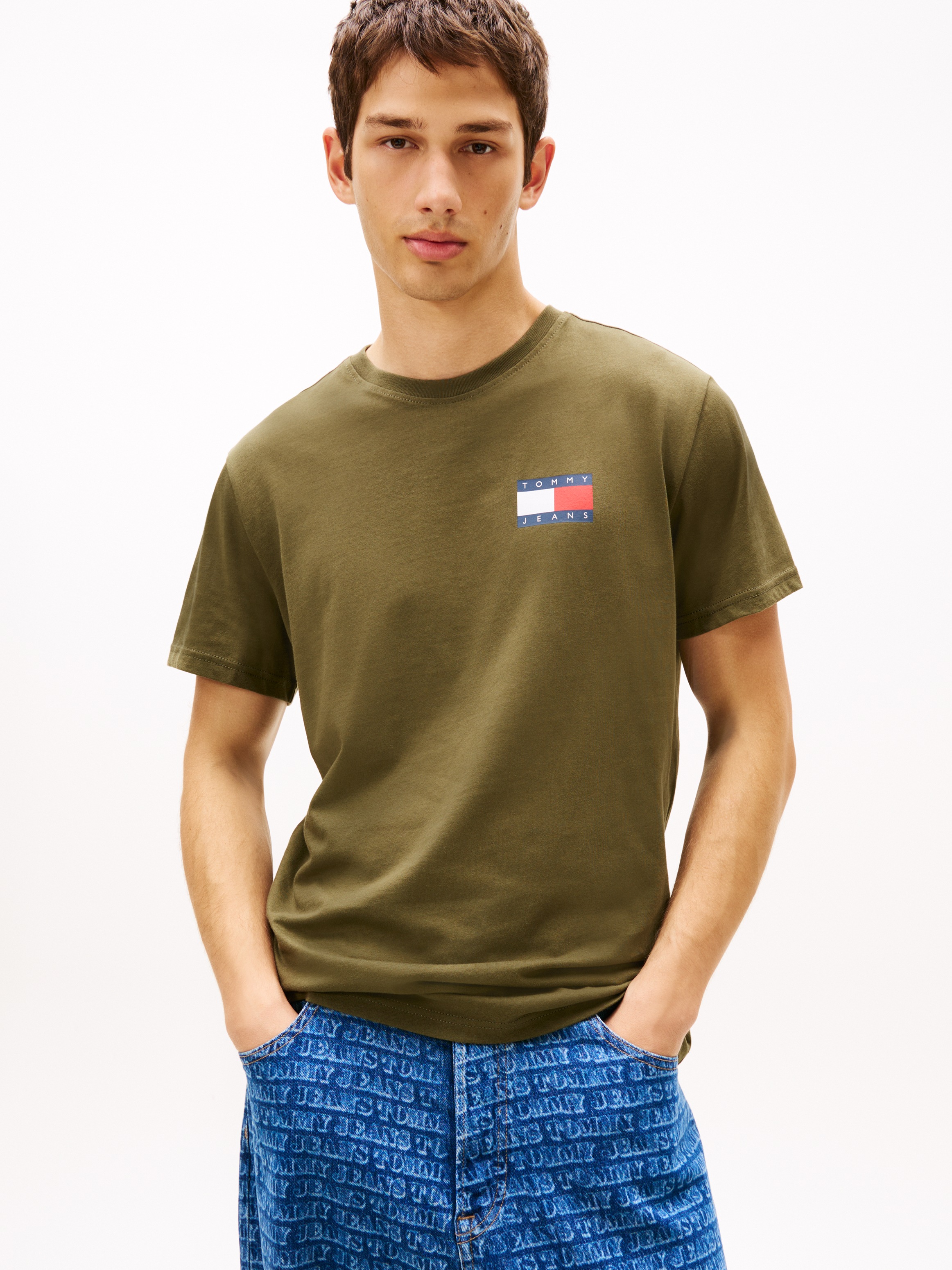 Image of Tommy Jeans T-Shirt "TJM SLIM FIT ESSENTIAL FLAG" mit Rundhalsausschnitt