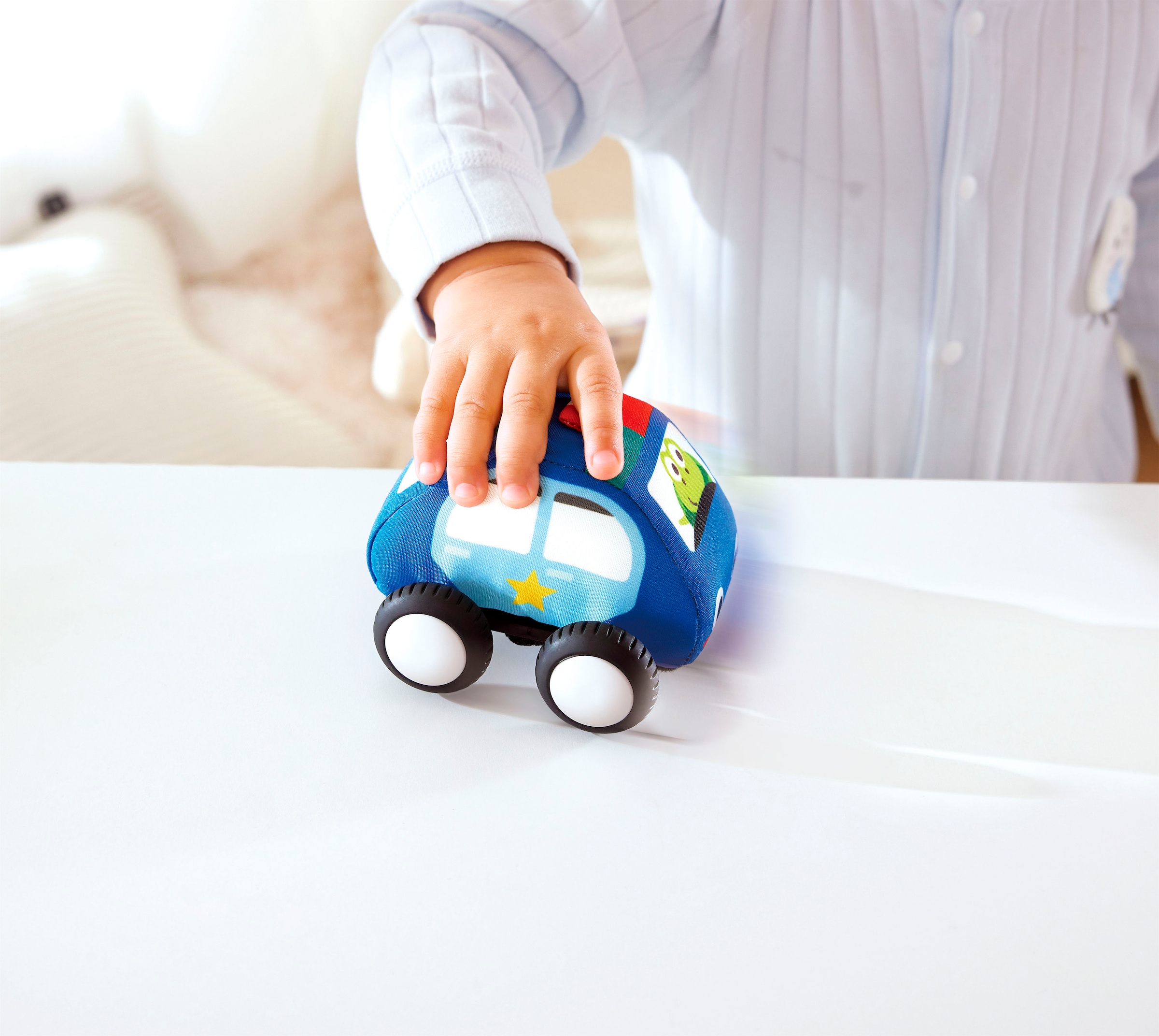 Hape Voiture-jouet »Plüschauto-Set mit Rückziehmotor«