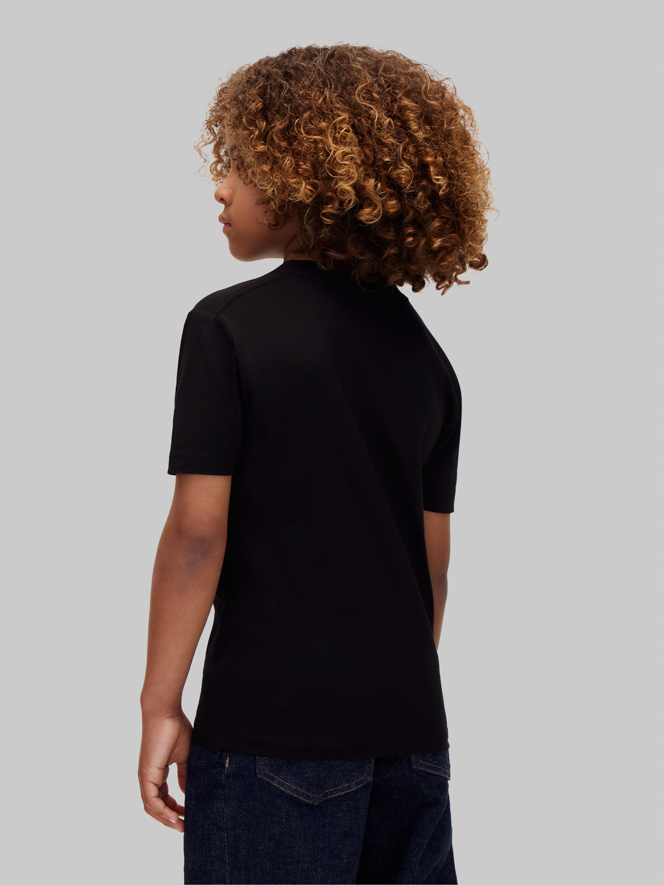 Calvin Klein T-shirt »CK SMALL CHEST CIRCLE SS T-SHIRT« coupe régulière avec col rond
