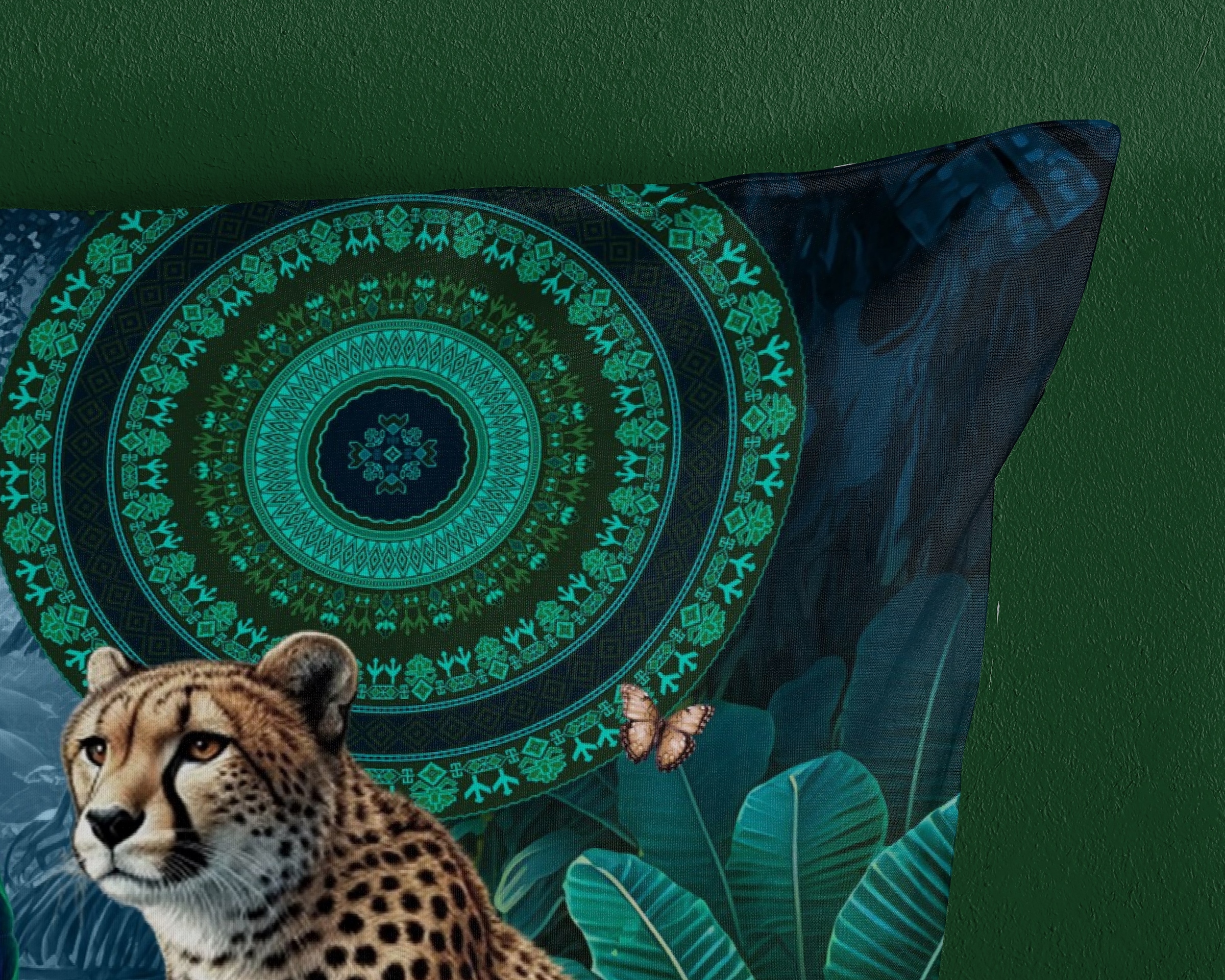 hip Wendebettwäsche »Nyah«, Satin, Reissverschluss, Wendeoptik, Mandala, Leopard, Blau, Grün