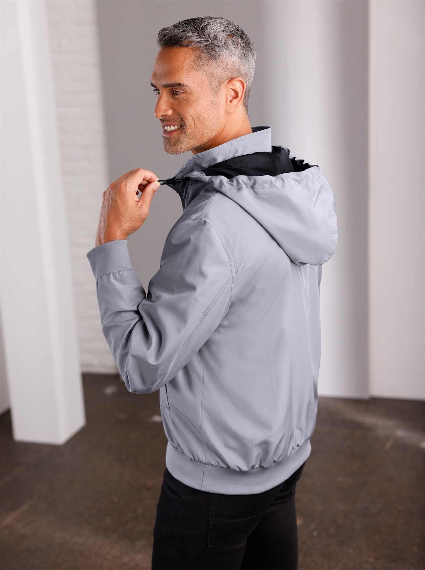 Classic Blouson, mit Kapuze