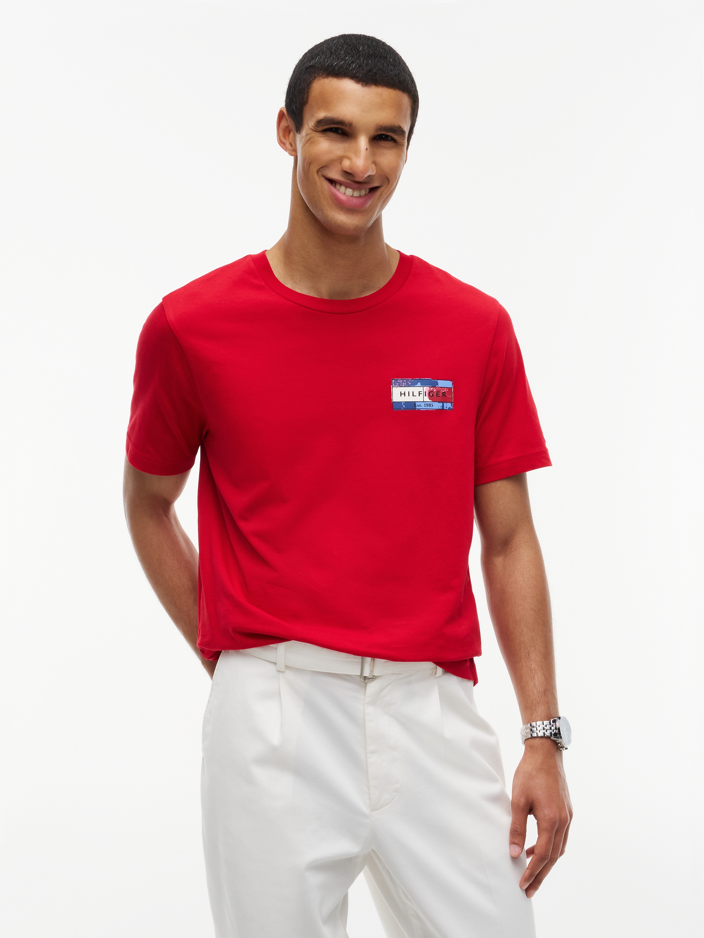 Image of Tommy Hilfiger T-Shirt "BRAND LOVE BACK FLAG GRAPHIC" mit markantem Rückenprint, normale Passform