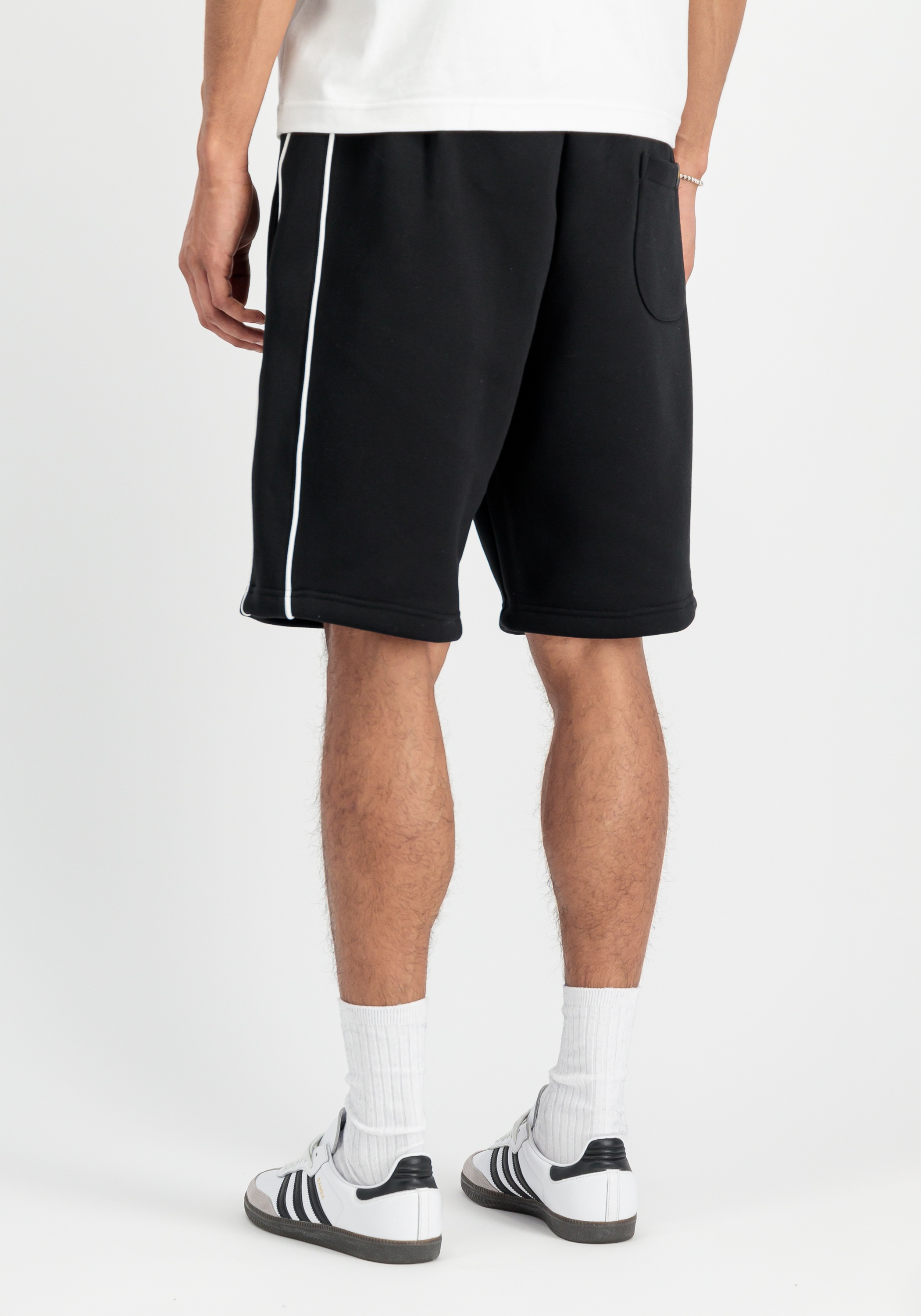 Alpha Industries Shorts »Alpha Studio RL Shorts«