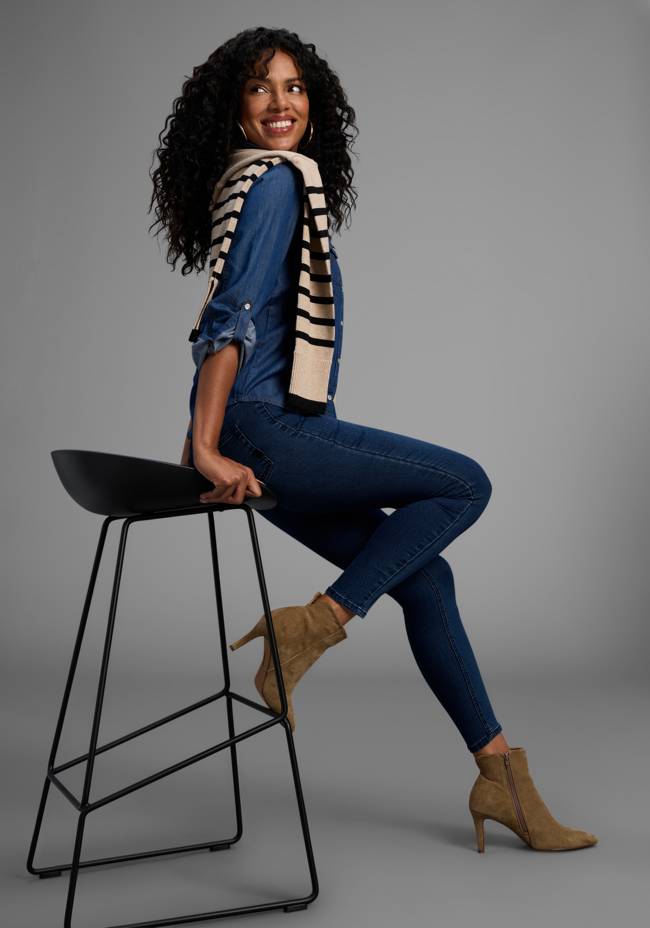 Arizona Skinny-fit-Jeans »Ultra Stretch« extra-eng geschnittene Beinform,  modische Used-Waschung