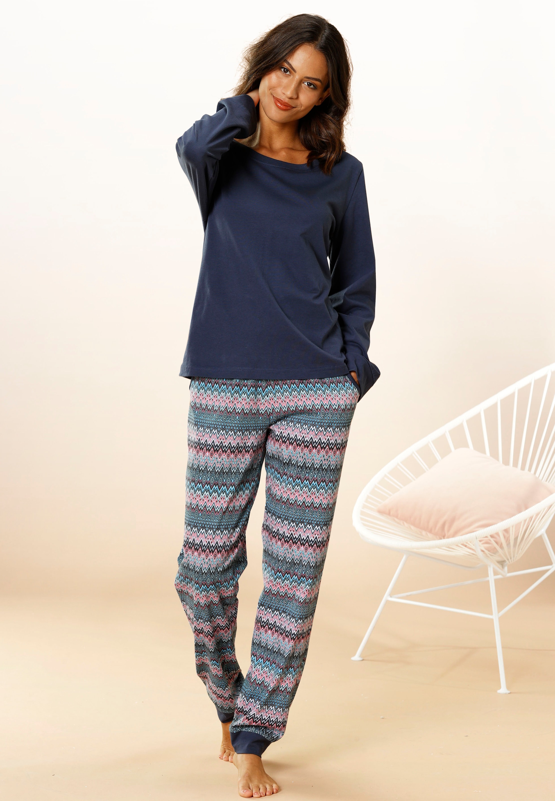 Vivance Dreams Pyjama, (2 tlg.), mit buntem Zick-Zack-Muster