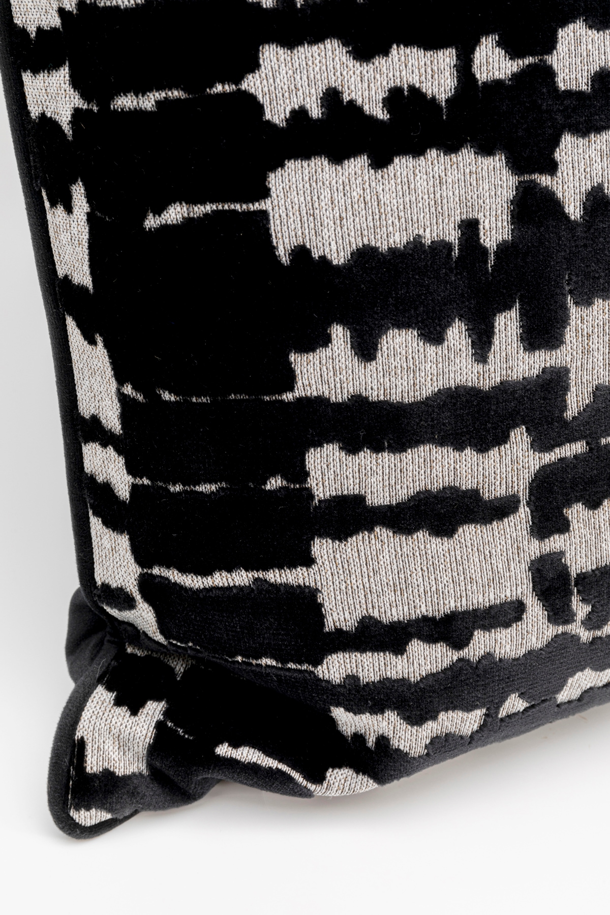 Kare Design Coussin décoratif »Boa, Kissenhülle mit Füllung, 45x45 cm« stützt Kopf und Nacken angenehm und sorgt für erholsamen Schlaf