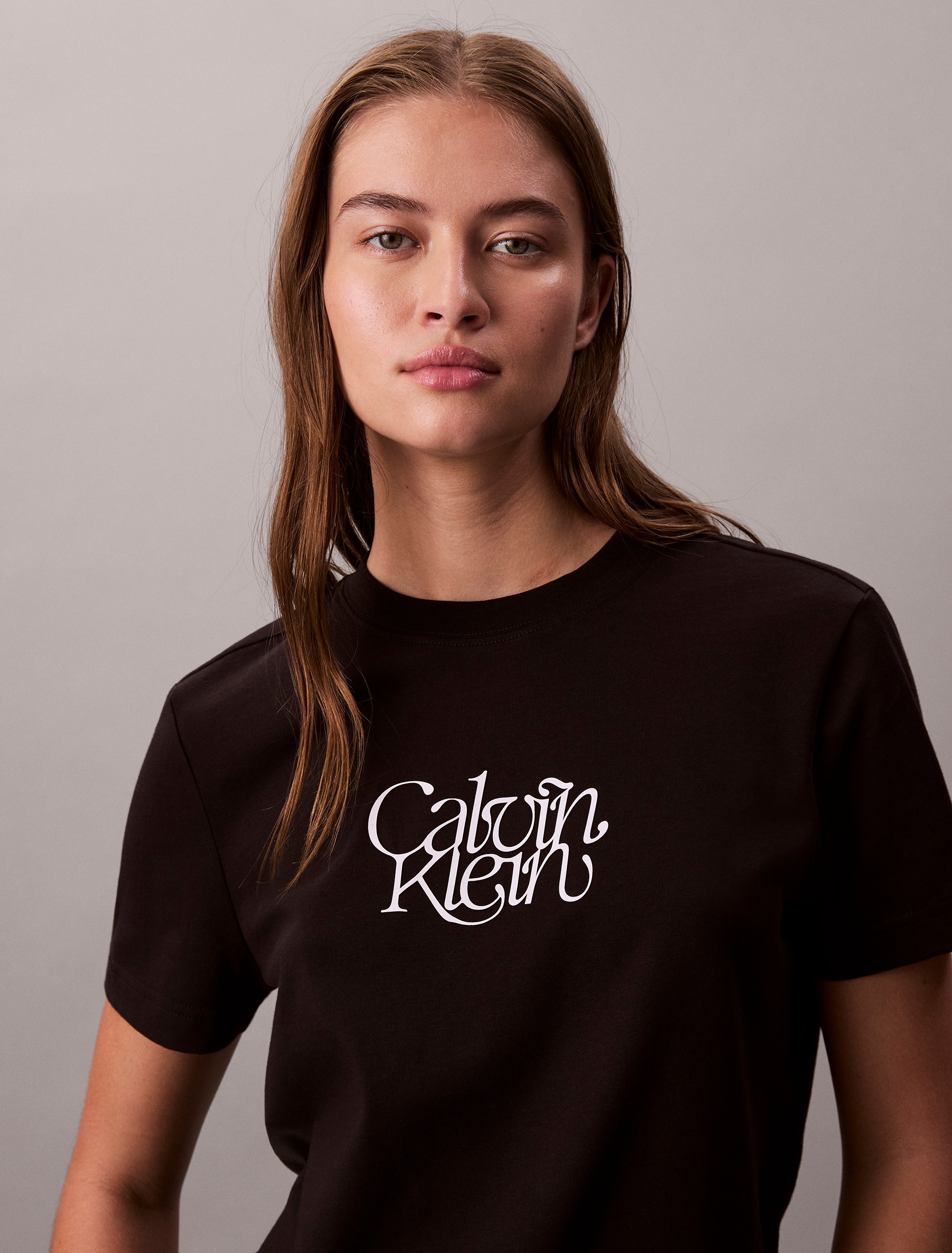 Calvin Klein Jeans T-Shirt »SS FITTED SCRIPT CALVIN KLEIN TE«, Mit Rundhalsausschnitt, regular fit