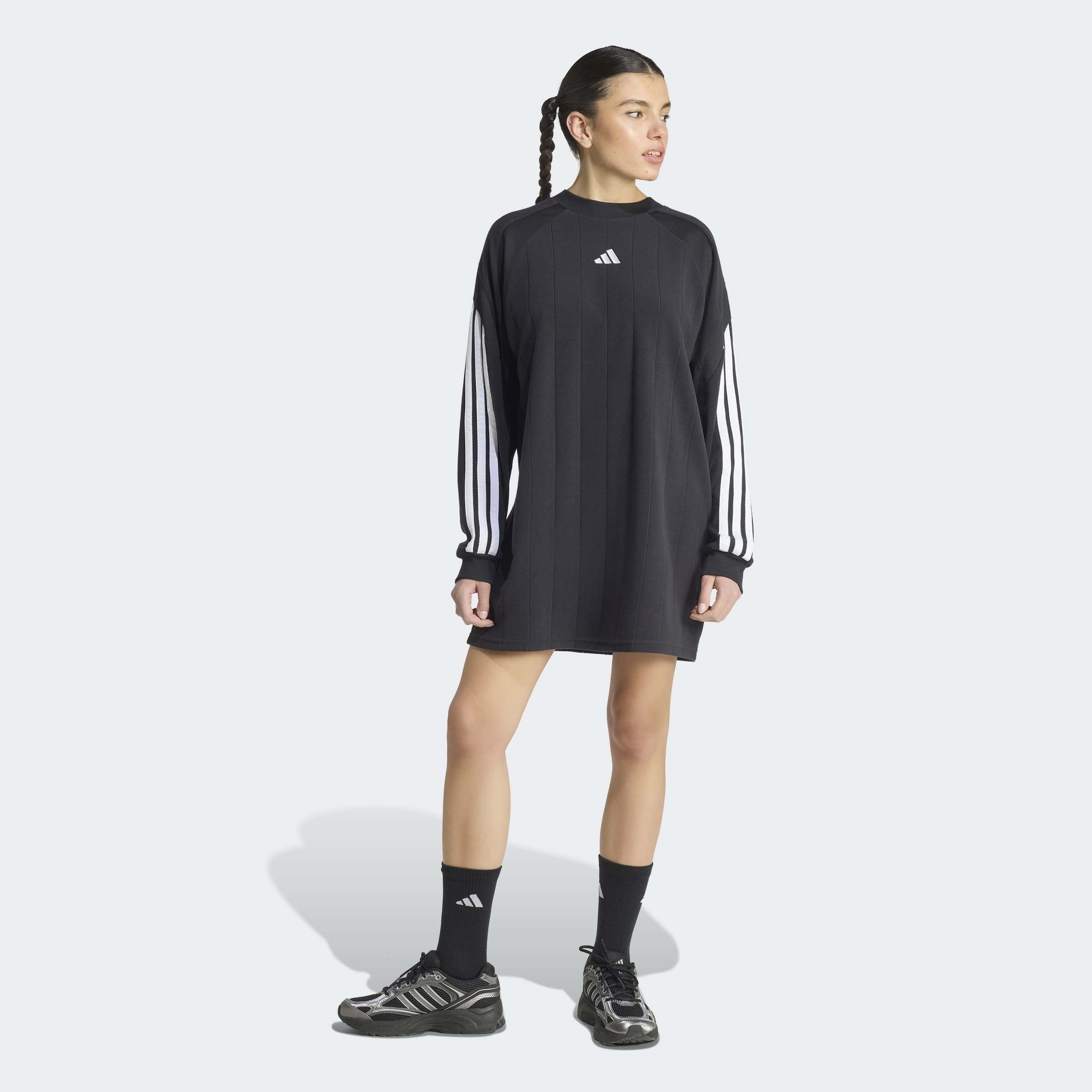 adidas Sportswear Shirtkleid »HOUSE OF TIRO DRESS« für Erwachsene, ohne Verschluss, mit sportlichem Stil