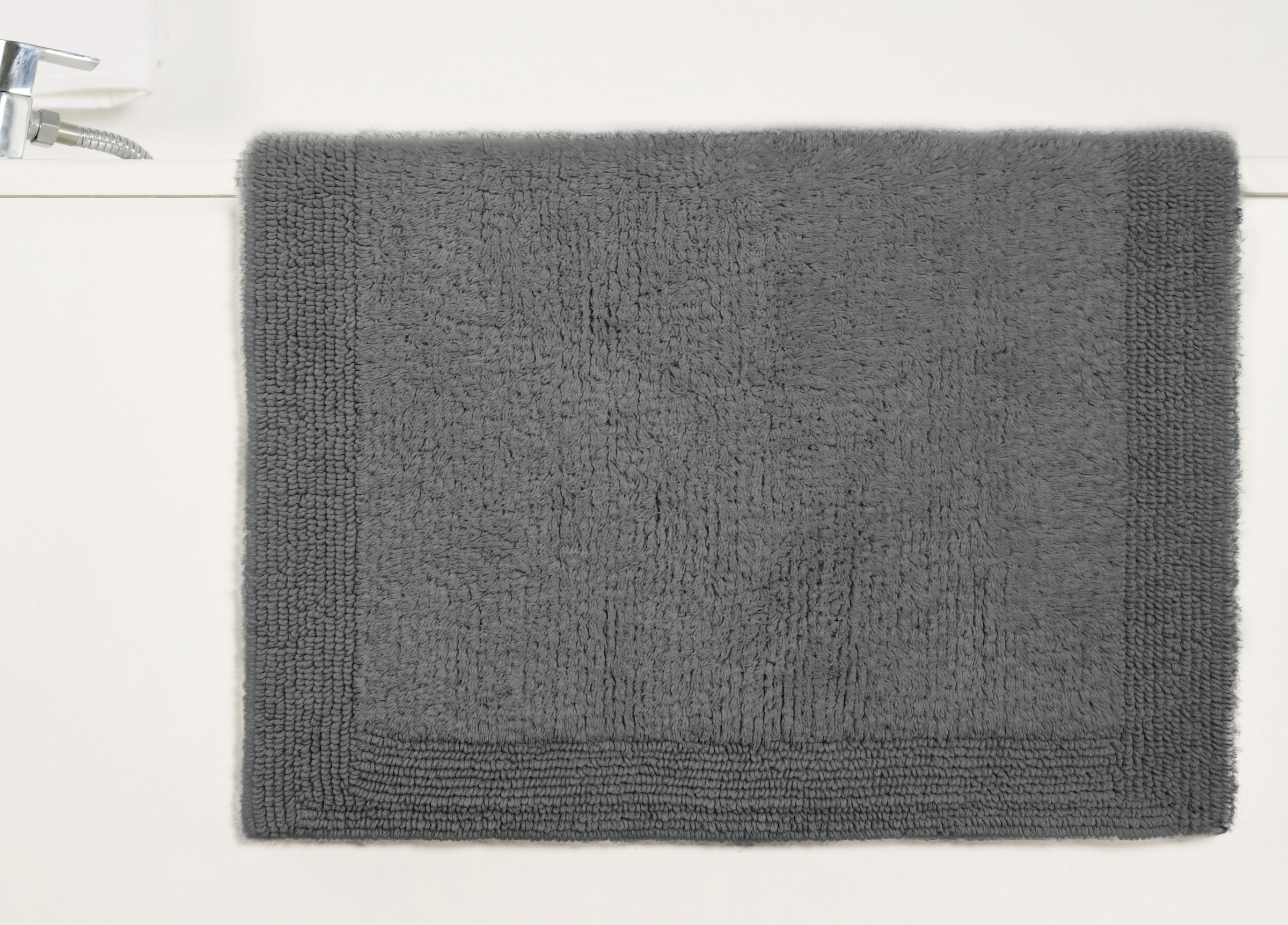 my home Badematte »Kapra, Badvorleger, Badezimmer Teppich«, beidseitig nutzbar-fussbodenheizungsgeeignet-strapazierfähig, mit Bordüre, Badteppich, Badematte, Baumwolle