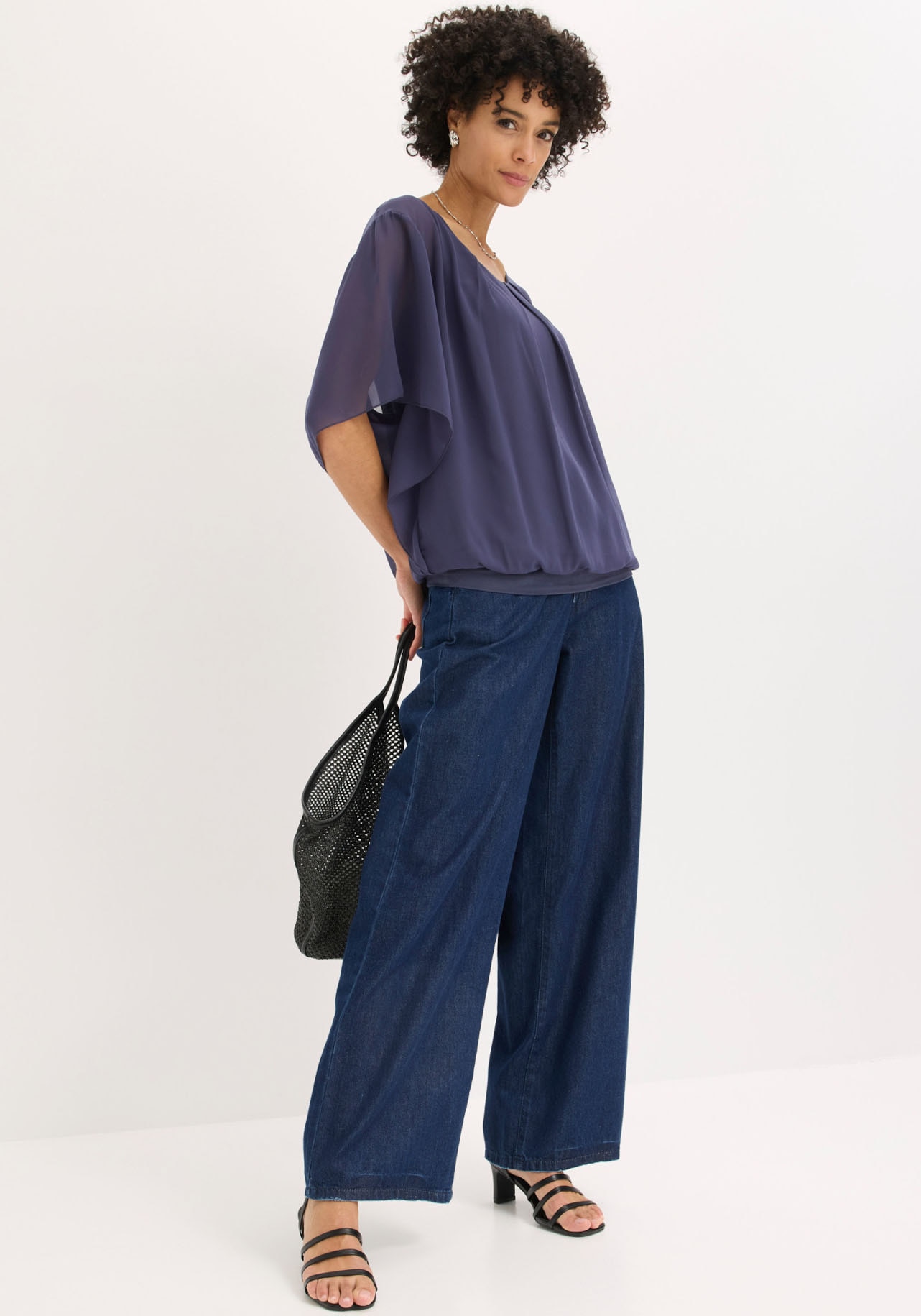 bonprix Chiffonbluse »Chiffonbluse mit Untertop« Oversize-Passform, für festliche Anlässe, mit elastischem Bund