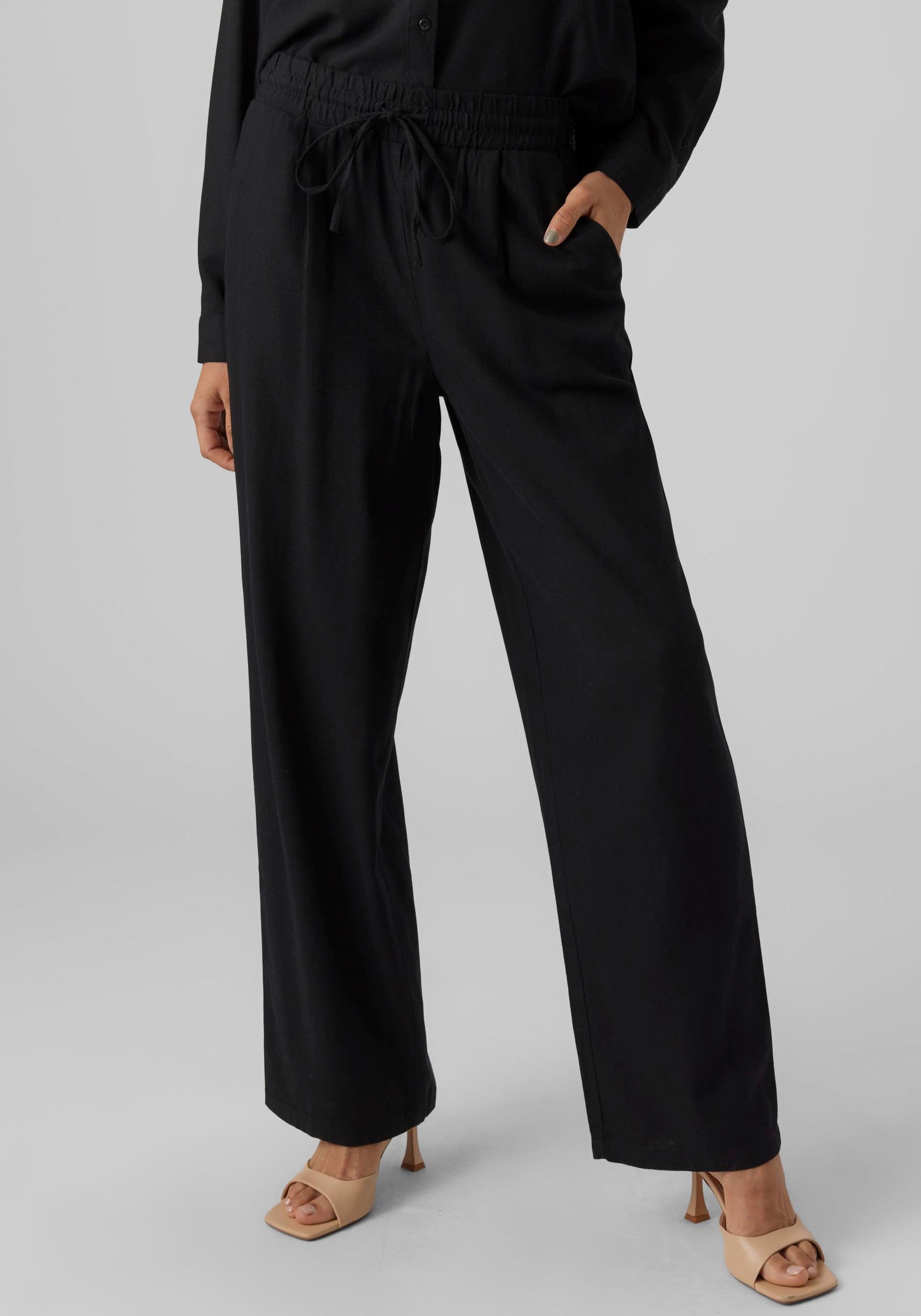 Image of Vero Moda Schlupfhose "VMJESMILO HW WIDE PANTS WVN NOOS" mit Seitentaschen