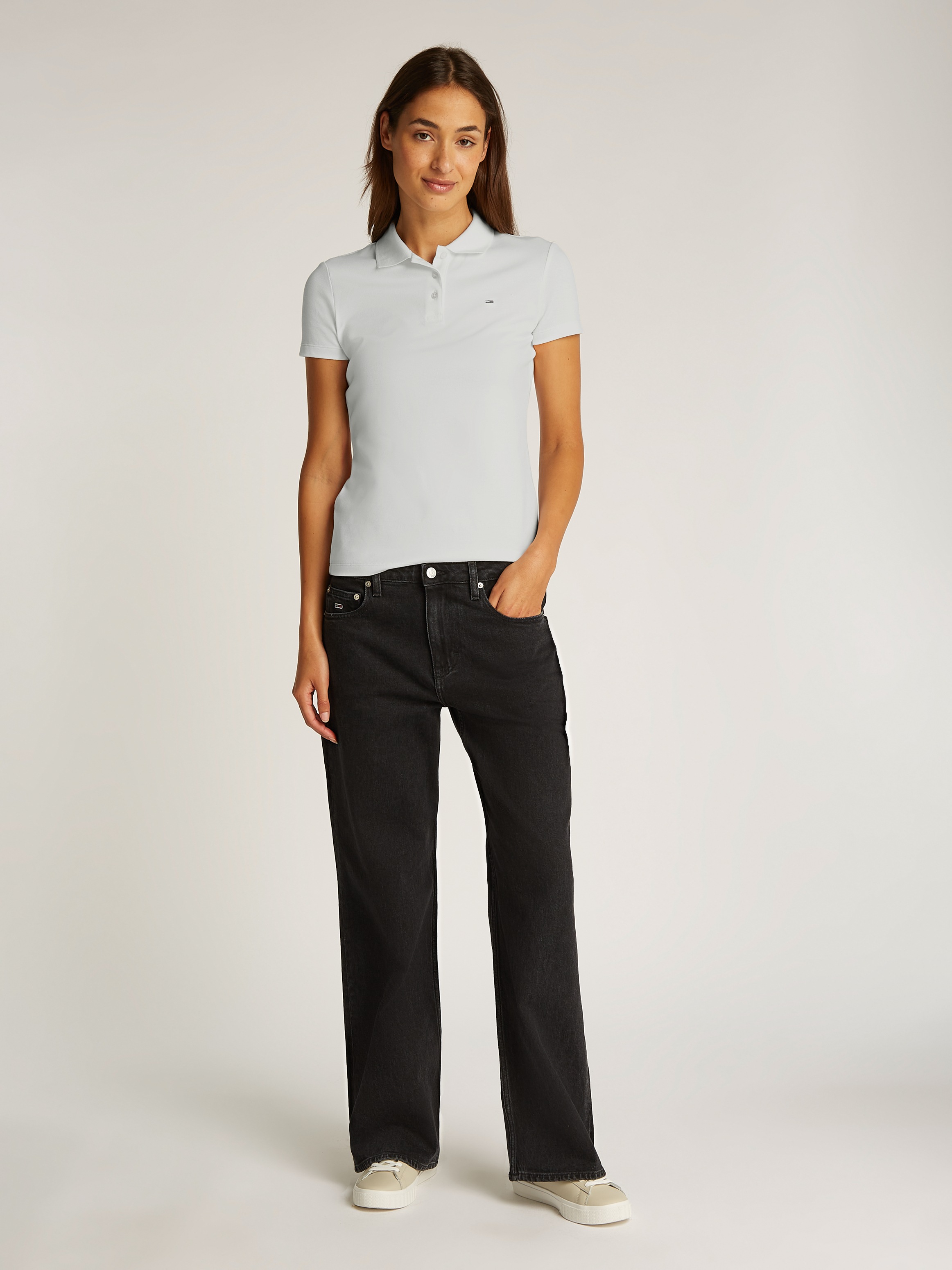 Tommy Jeans Poloshirt »TJW SLIM ESSENTIAL POLO SS«, mit Logostickerei