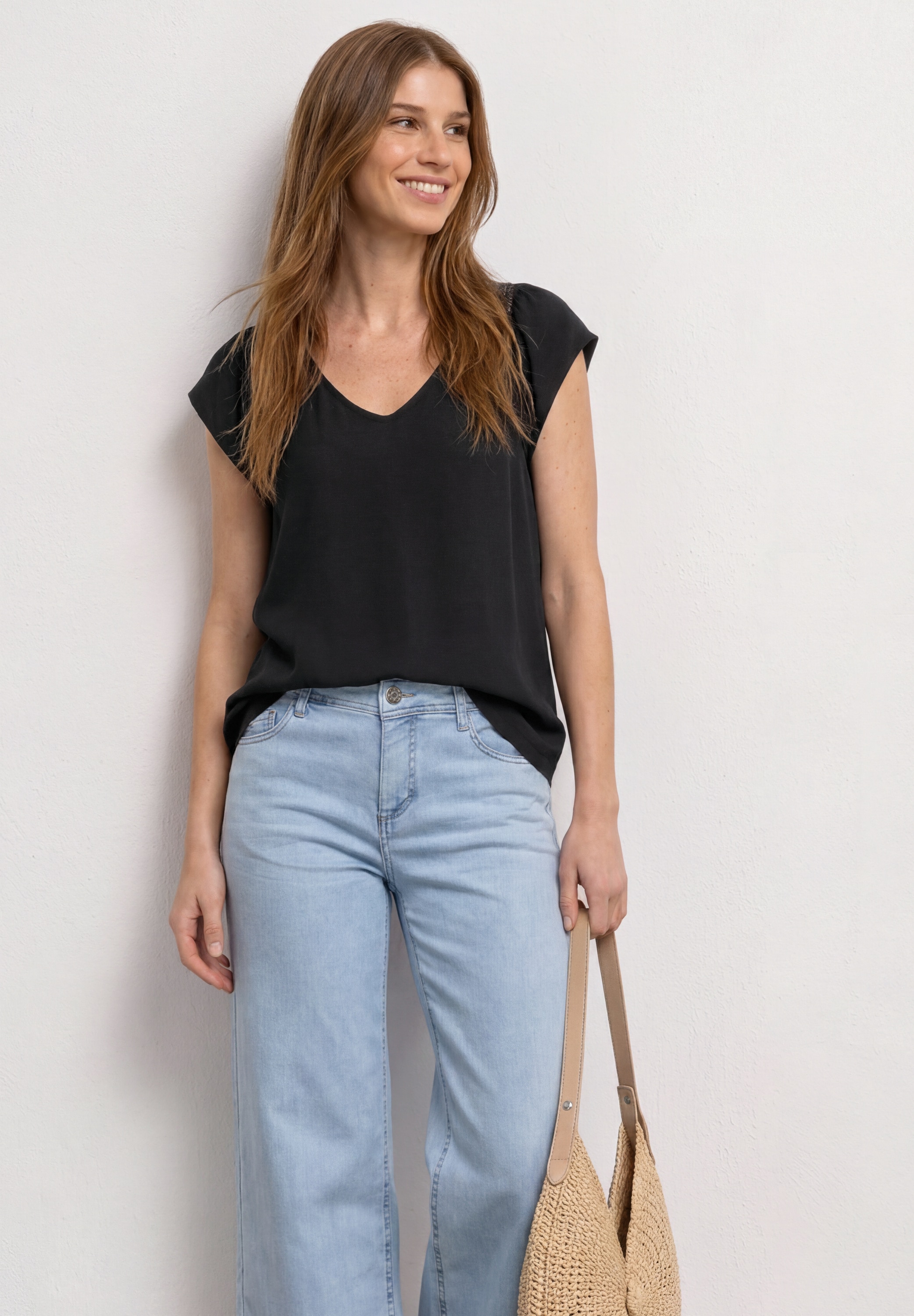Image of STREET ONE Kurzarmbluse Sommershirt mit Häkel/Tape-Details und V-Neck