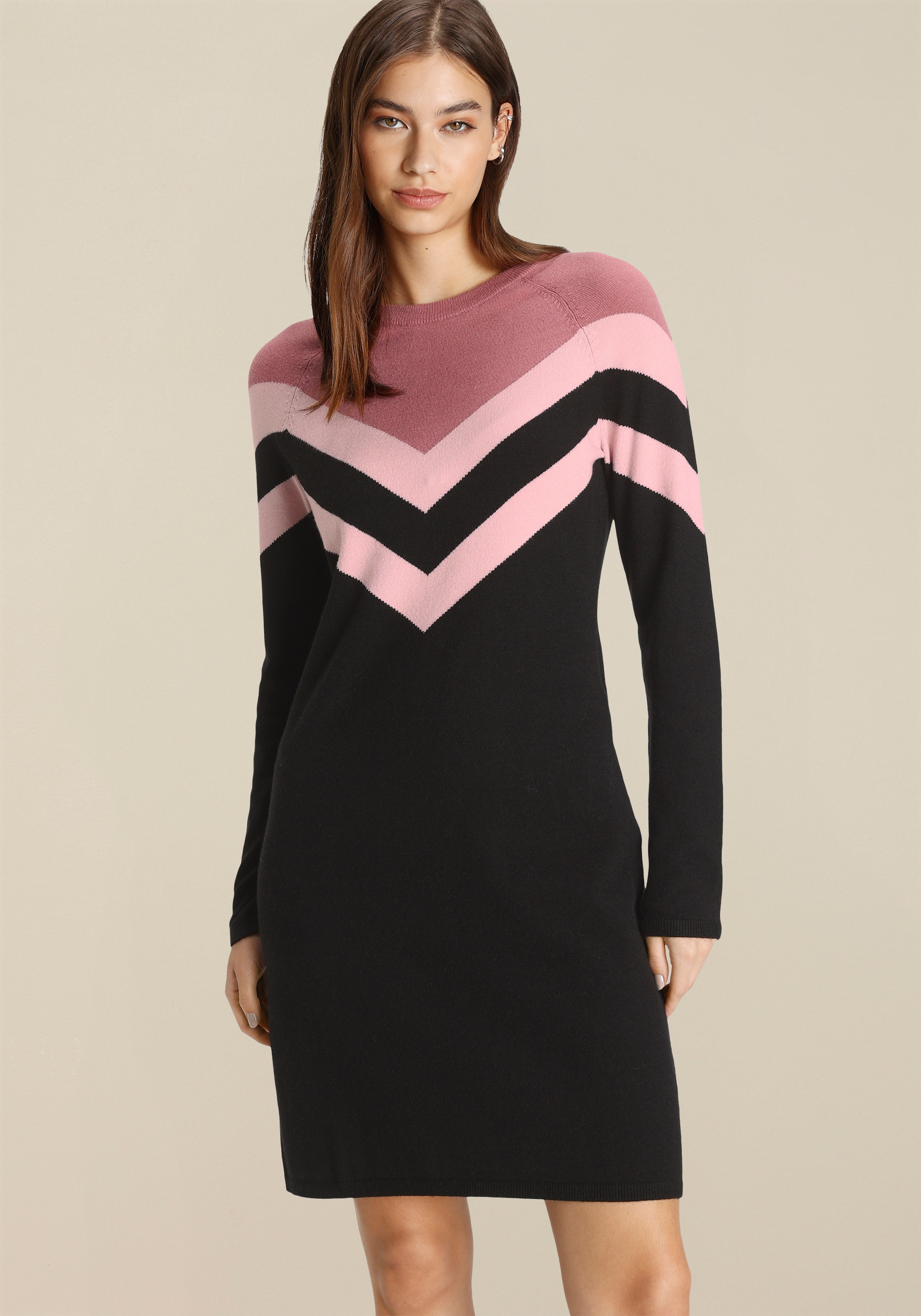 Image of Tamaris Strickkleid "aus angenehmer Viskosemischung" lässiger Look mit Zickzack-Muster