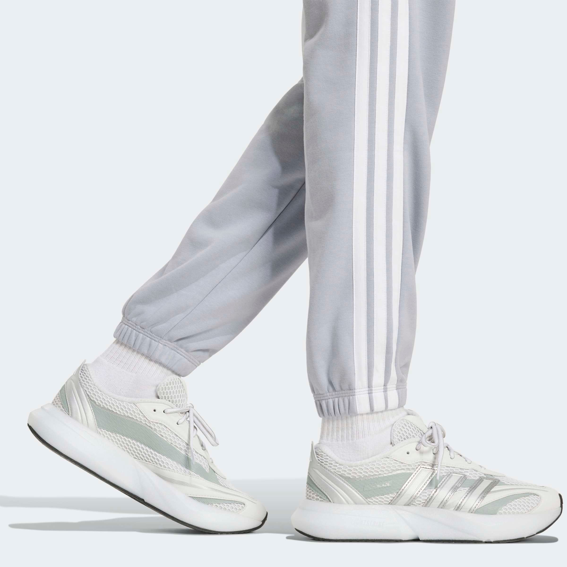 adidas Sportswear Sporthose »ESSENTIALS 3-STREIFEN FRENCH TERRY CUFFED«  Reguläre Passform, mittelhoher Bund, weiches French Terry Material