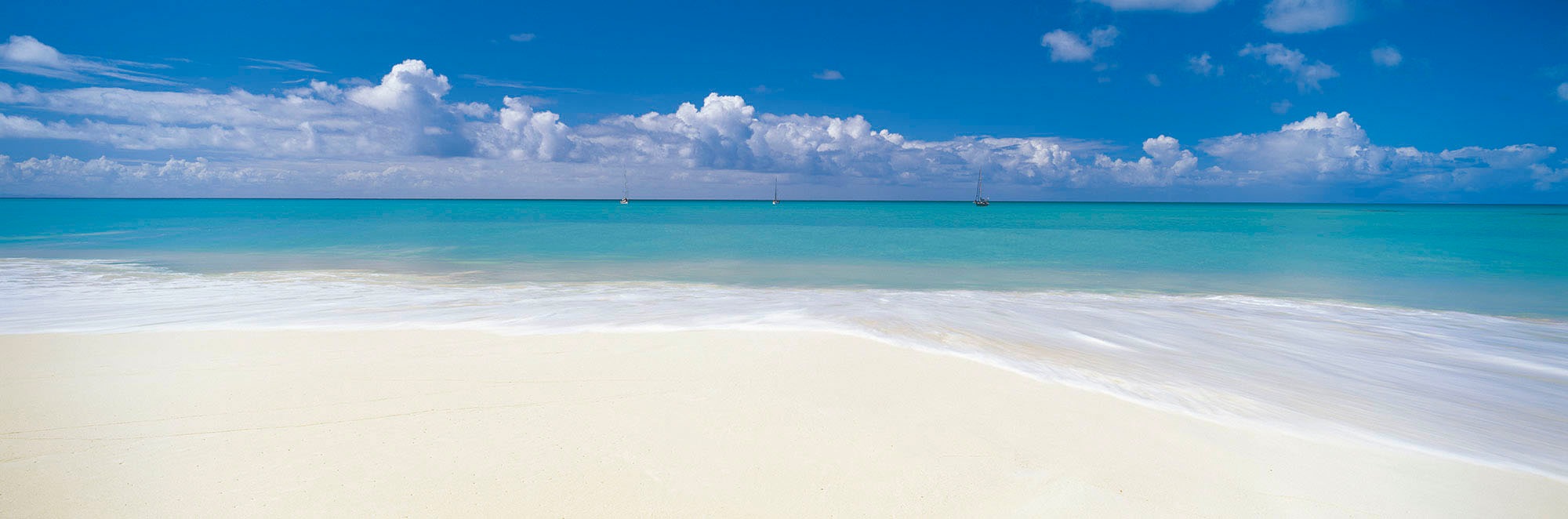 Komar Fototapete »Deserted Beach - Grösse 368 x 127 cm«, bedruckt, Wohnzimmer, Schlafzimmer