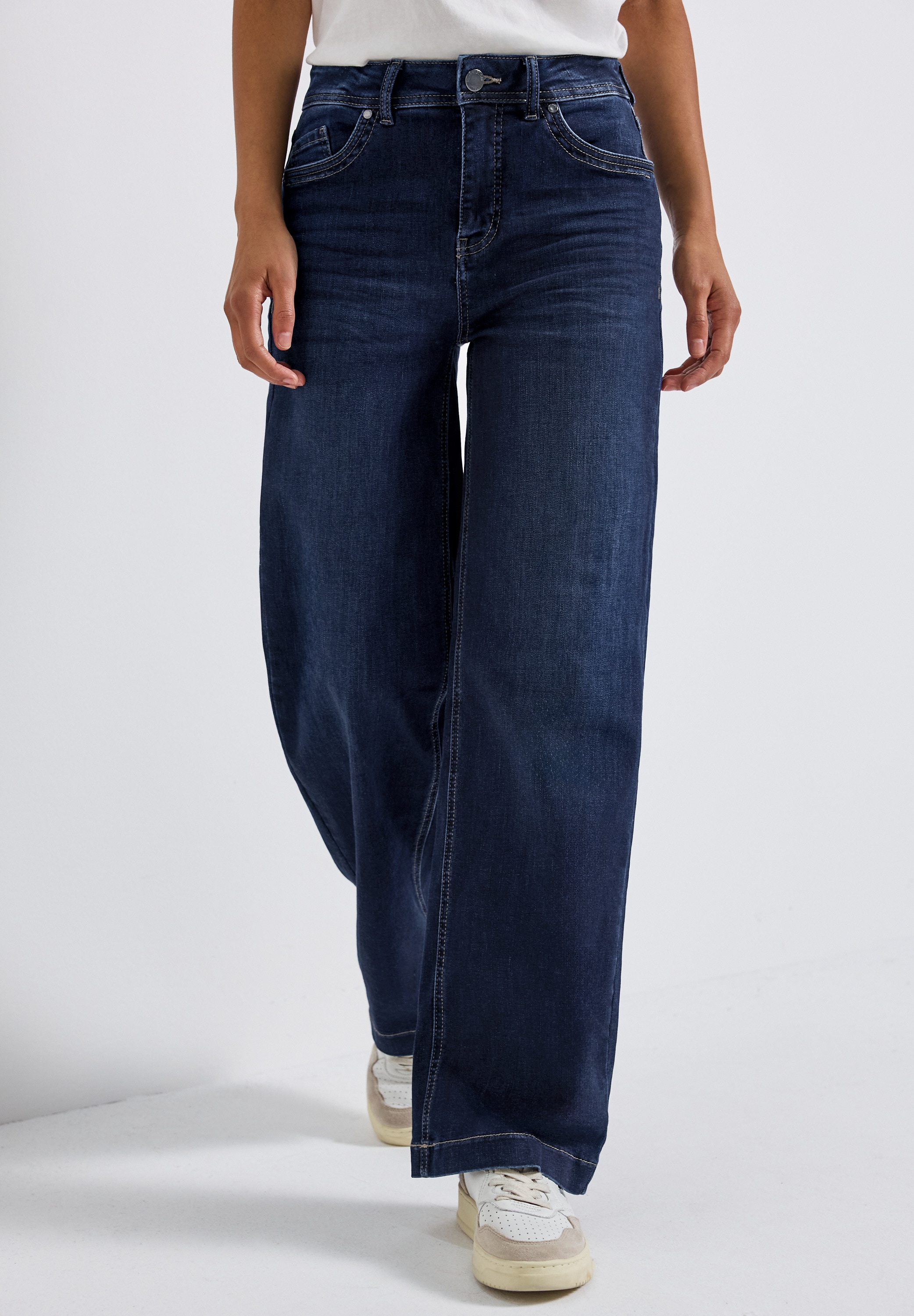 Image of STREET ONE Weite Jeans 5-Pocket, im Loose Fit, mit Stretch