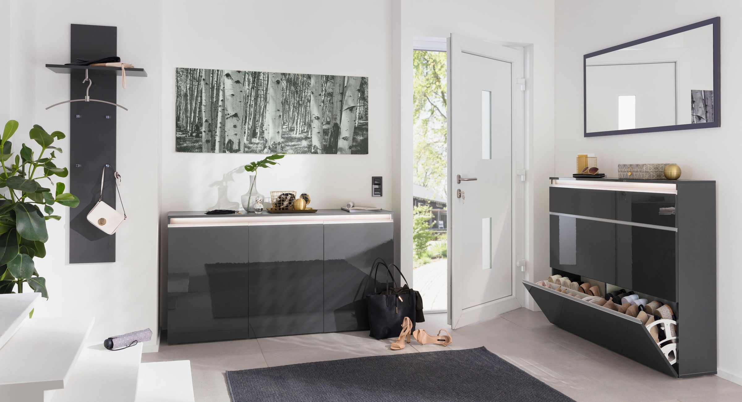 INOSIGN Kommode »Magic, Kommode, Schrank, Sideboard, Kredenz«, mit 3 Türen, Komplett Hochglanz lackiert, (B/T/H) 150x40x81 cm