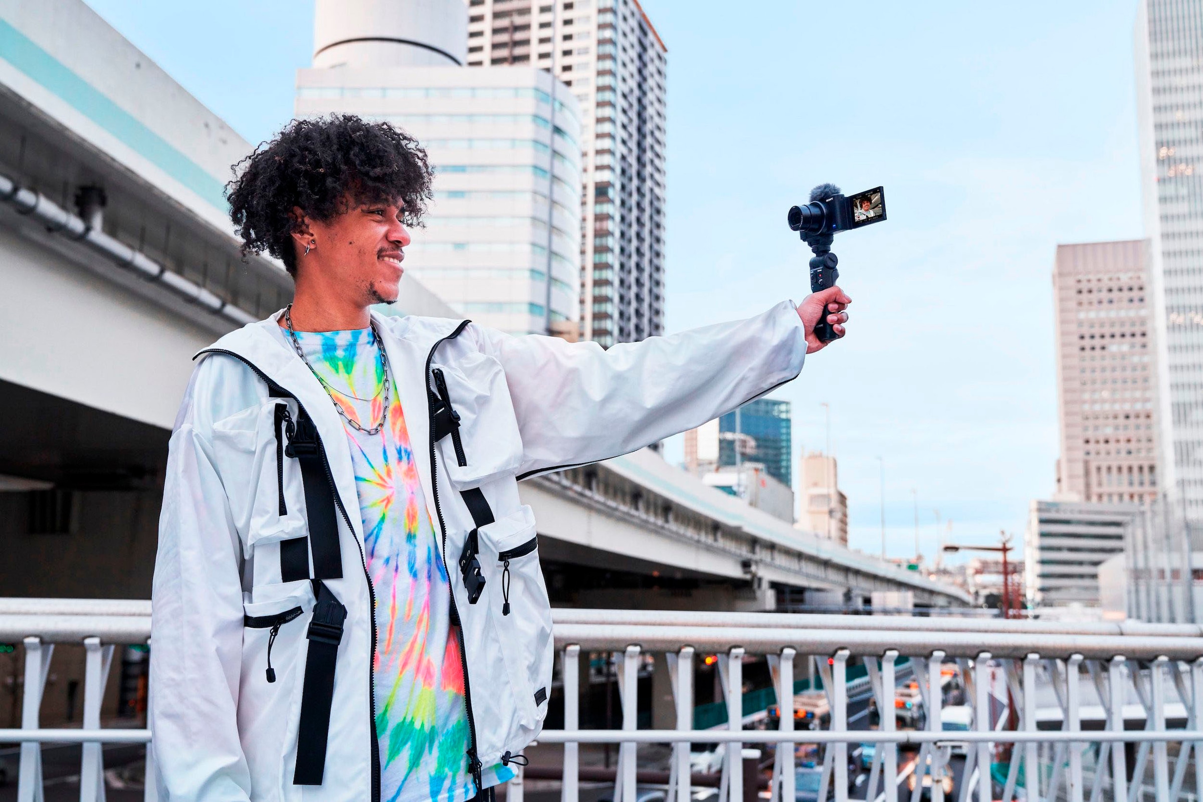 Sony Kompaktkamera »ZV-1« vielseitigen 24-70-mm , 20,1 , 2,7 fach fach x opt. Zoom , Bluetooth