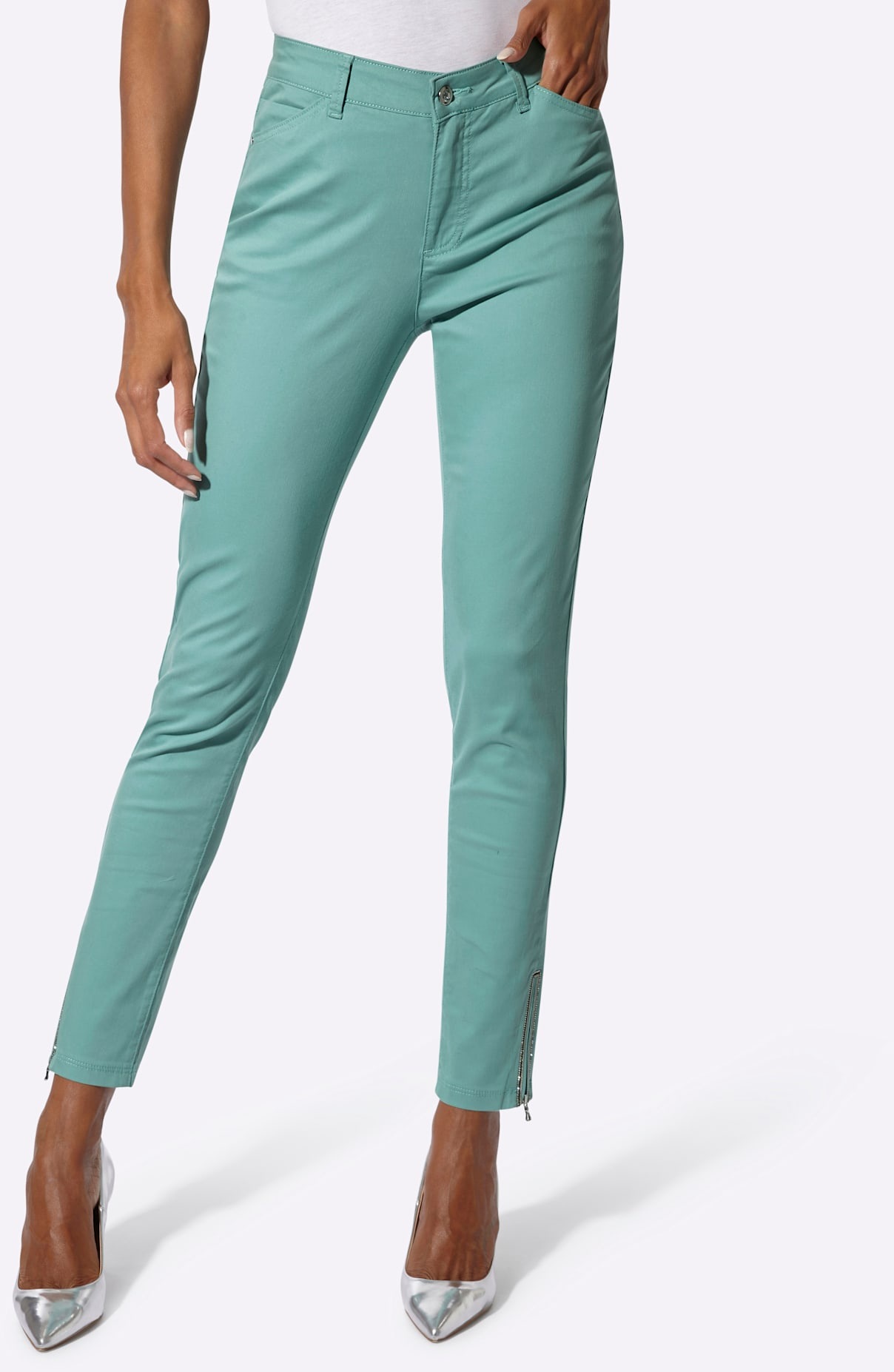Image of creation L Bequeme Jeans 1