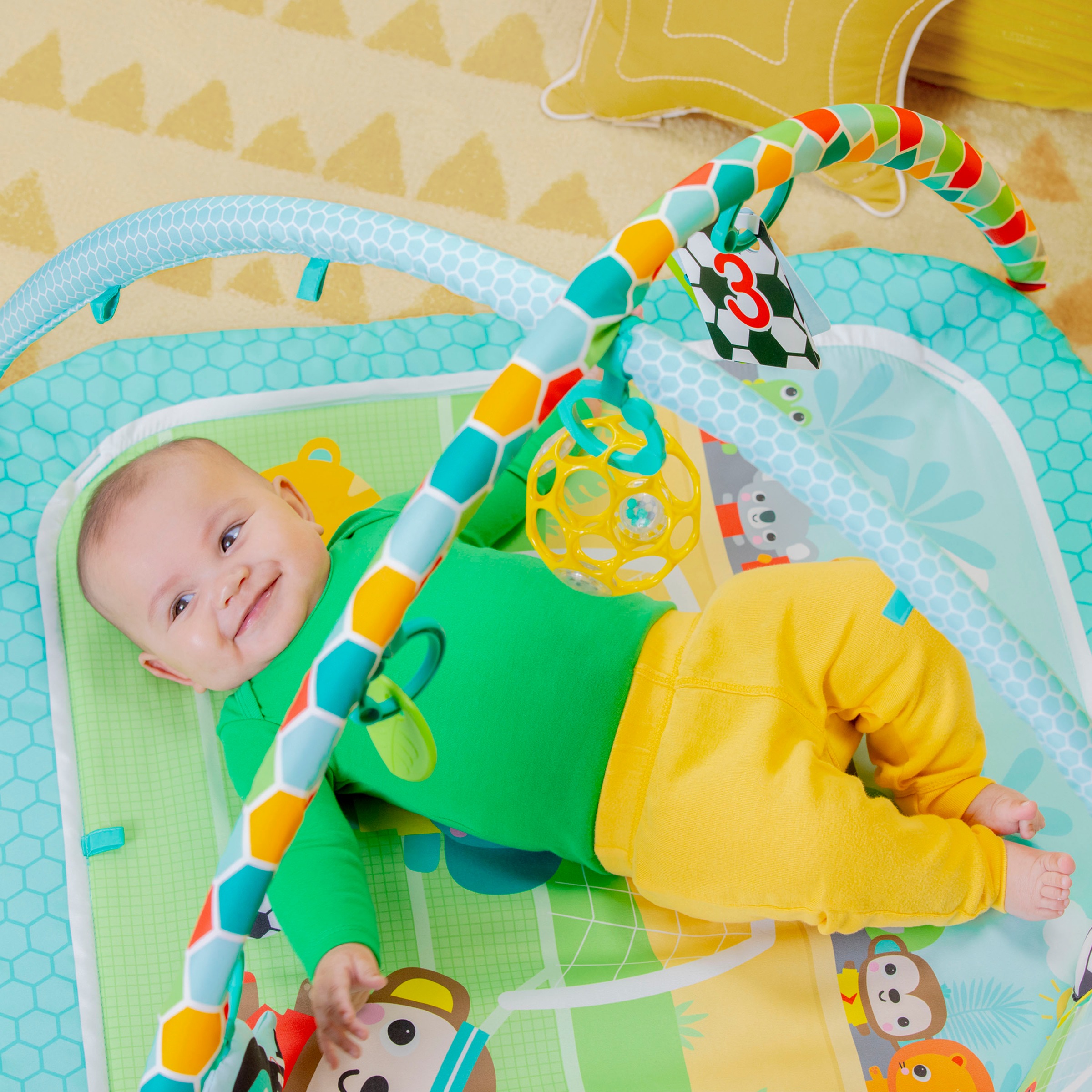 Bright Starts Arche de jeu »Grip & Kick Activity Gym« mit Licht- und Soundeffekt