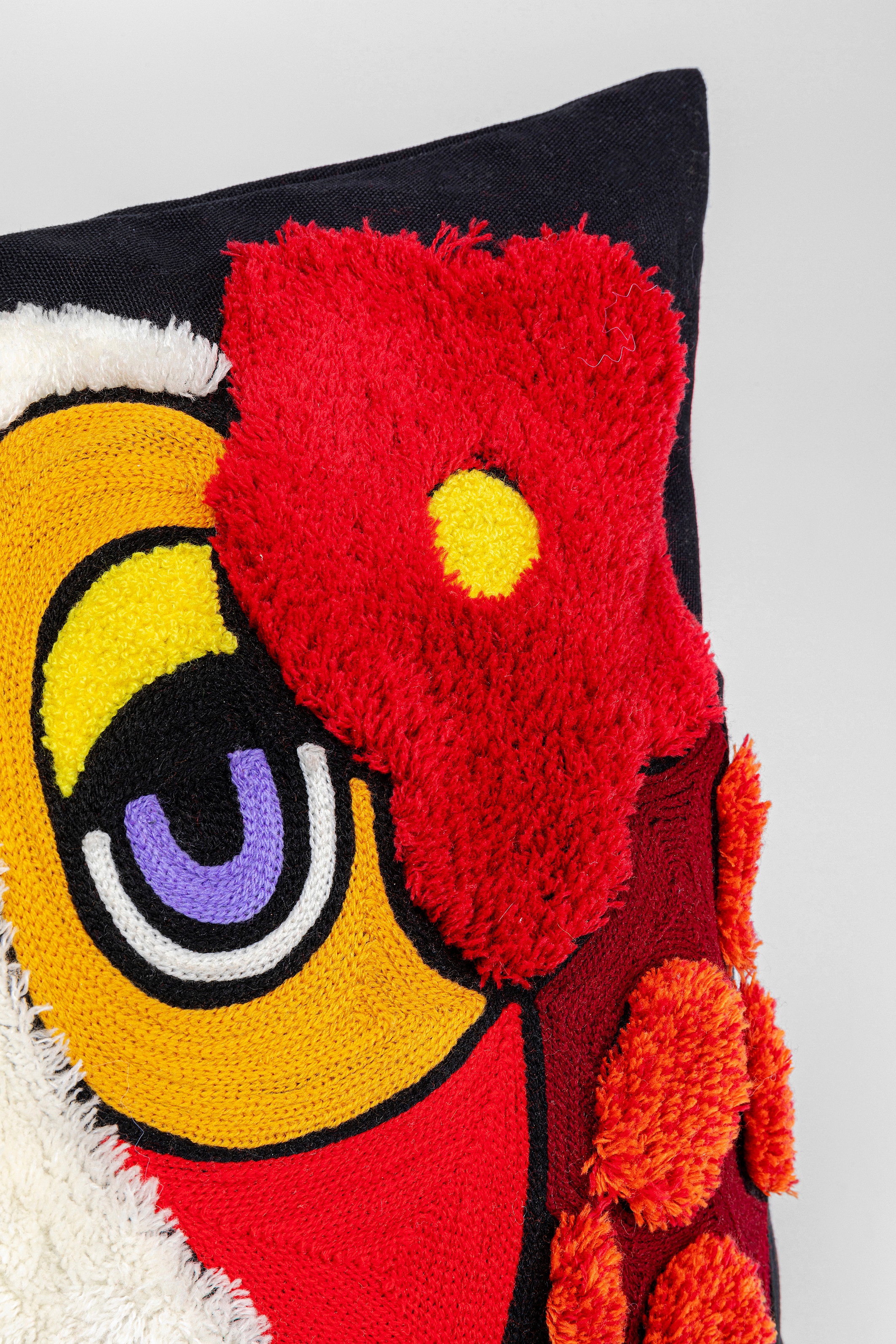 Kare Design Coussin décoratif »Make Up Dog, Kissenhülle mit Füllung, 45x45 cm« stützt Kopf und Nacken angenehm und sorgt für erholsamen Schlaf