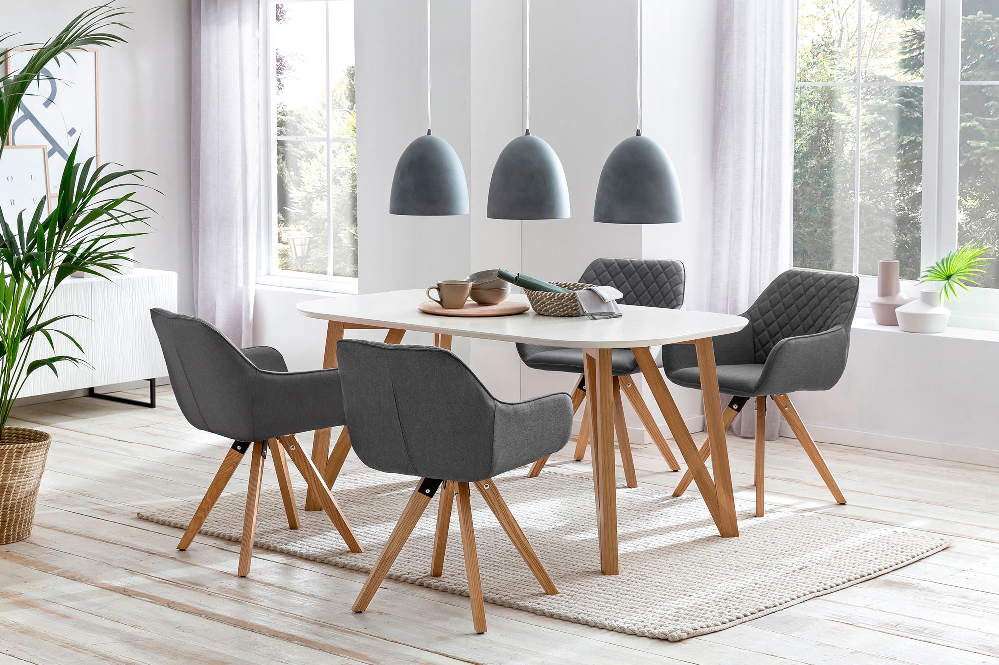 Image of SalesFever Essgruppe "Växjö - Moderner Esstisch inkl. Stühle für gemütliche Mahlzeiten" Set, 5 Stk. tlg. bestehend aus 4 modernen Polsterstühlen und einem 160 cm breiten Tisch
