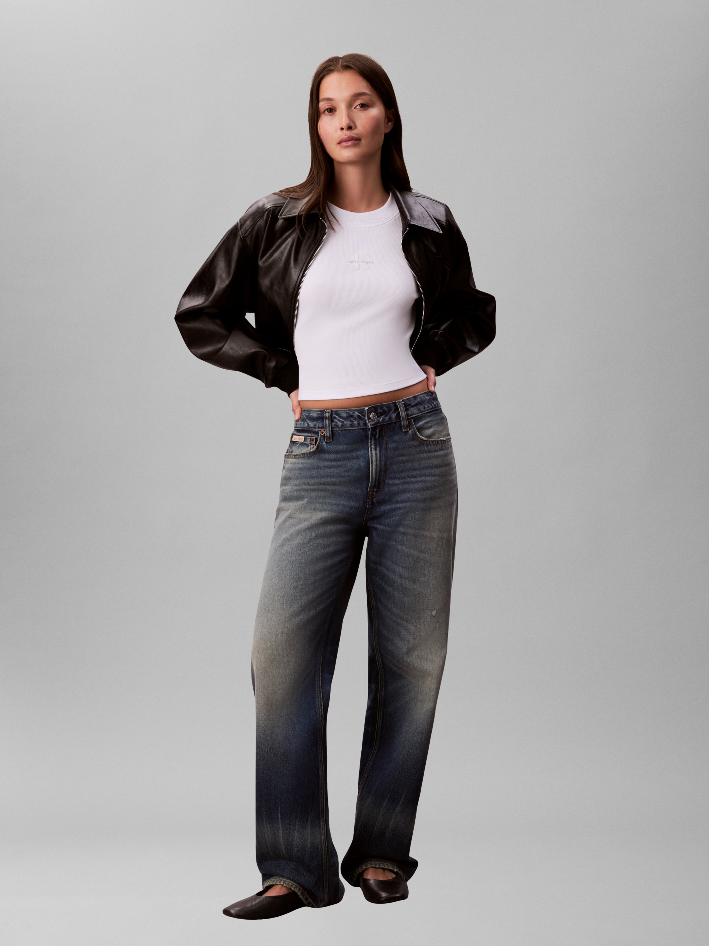Calvin Klein Jeans Langarmshirt Rundhalsausschnitt, figurbetonte Passform, Logodruck