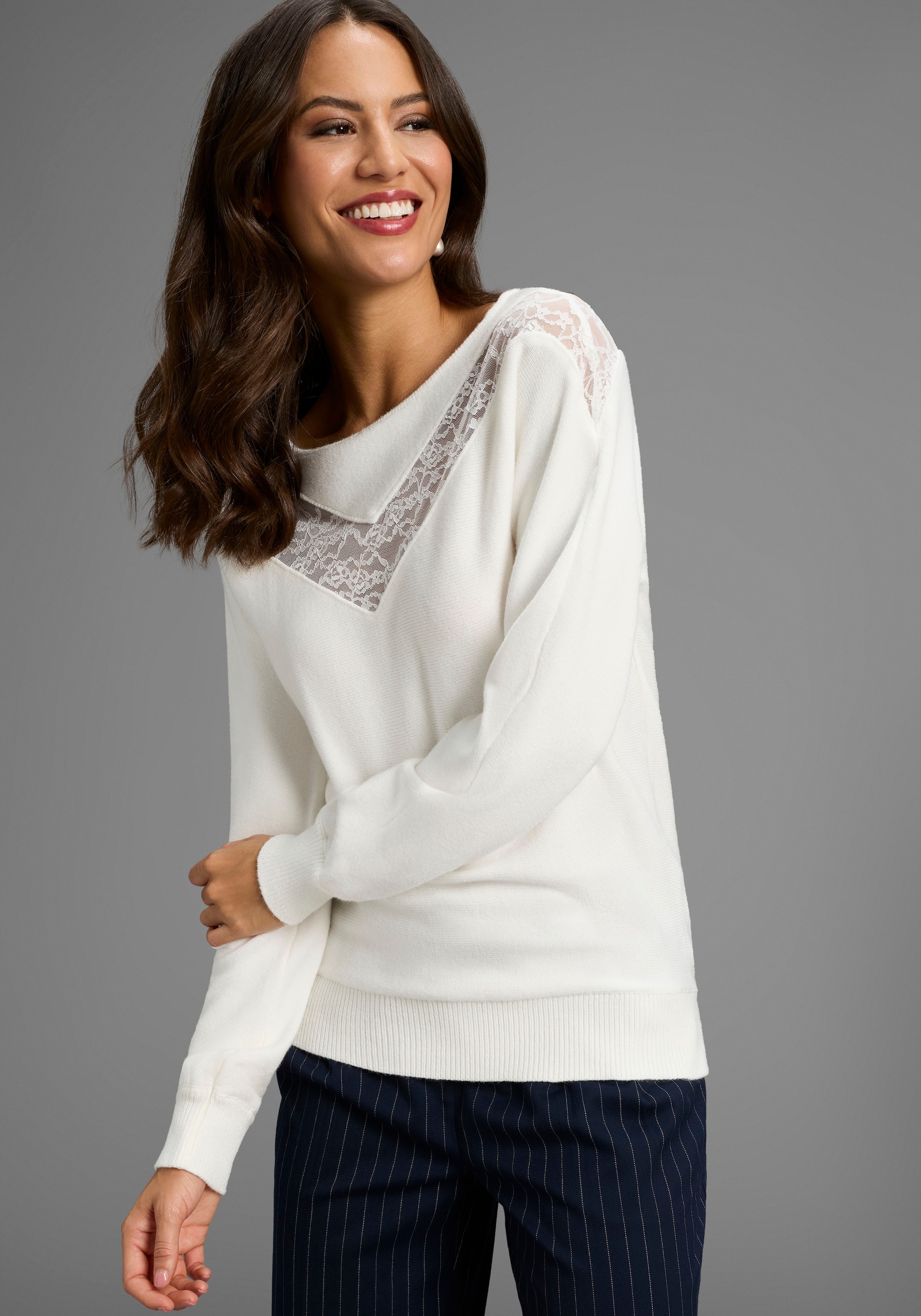 Image of Laura Scott Strickpullover kuscheliger Winterstrick mit femininem Spitzeneinsatz