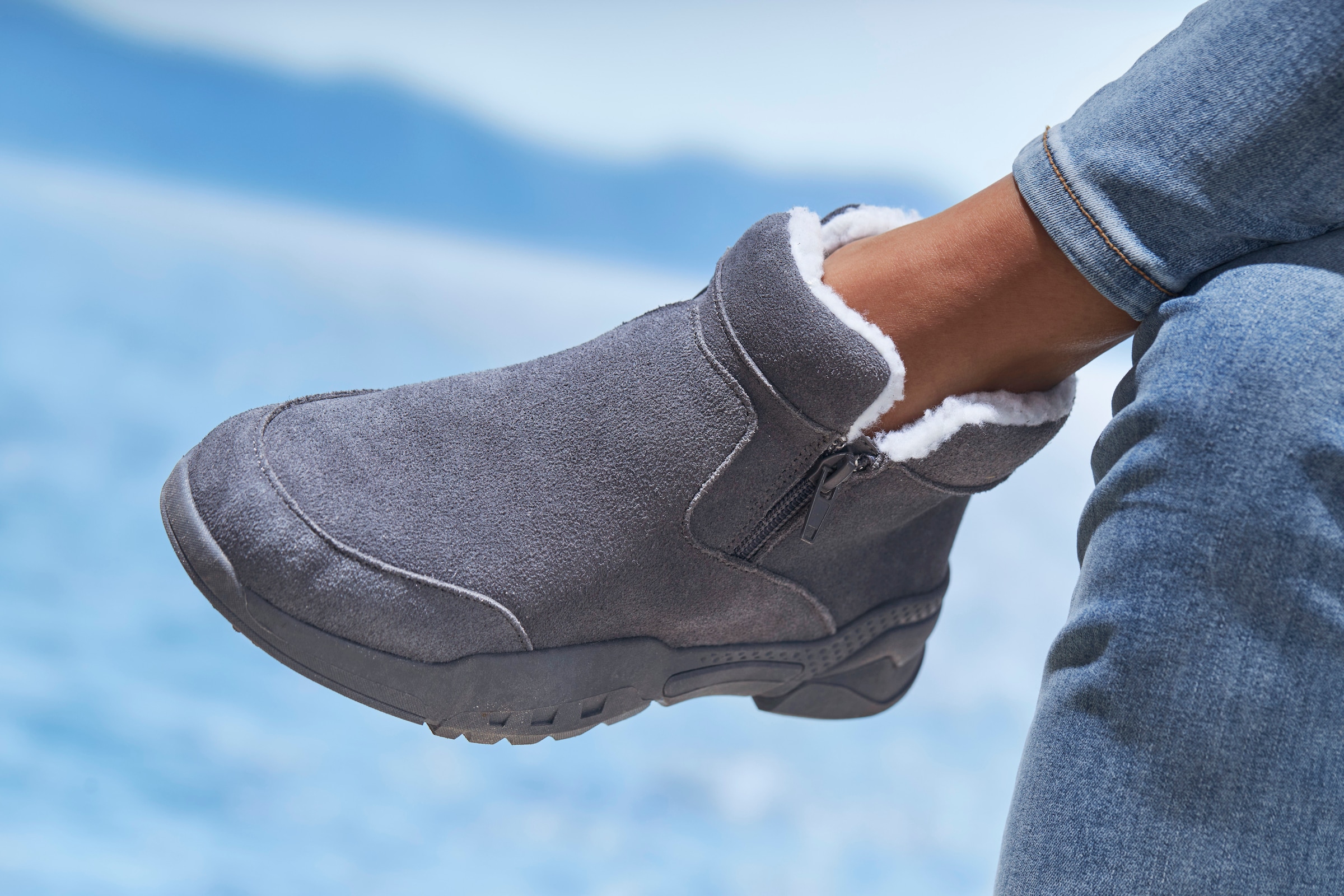 Vivance Stiefelette, aus Veloursleder und mit Warmfutter, Winterstiefel, Stiefel, Boots