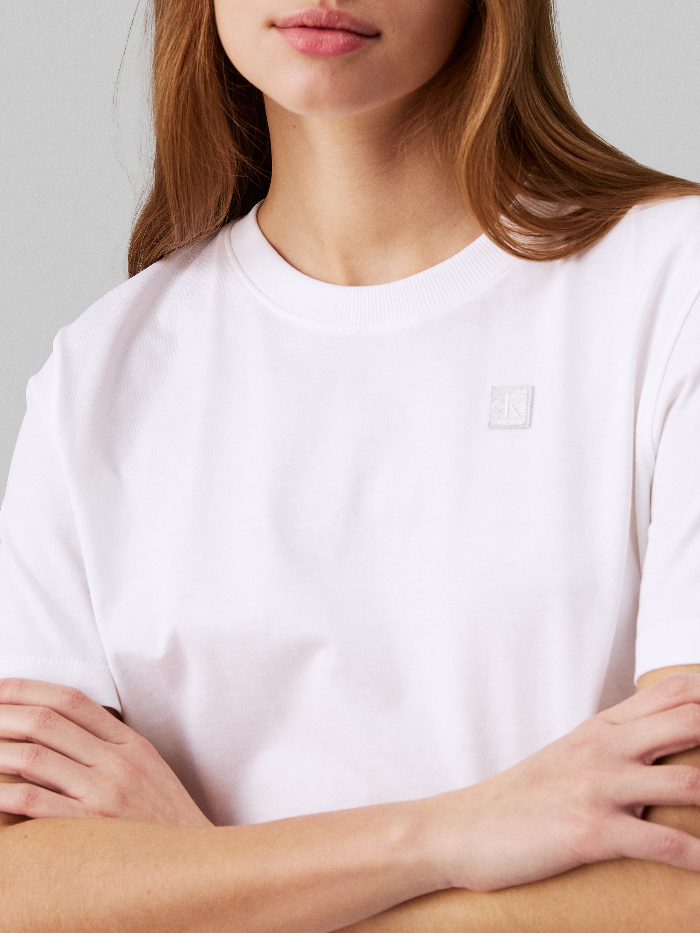 Calvin Klein Jeans T-Shirt »CK EMBRO BADGE REGULAR TEE«, mit Logopatch