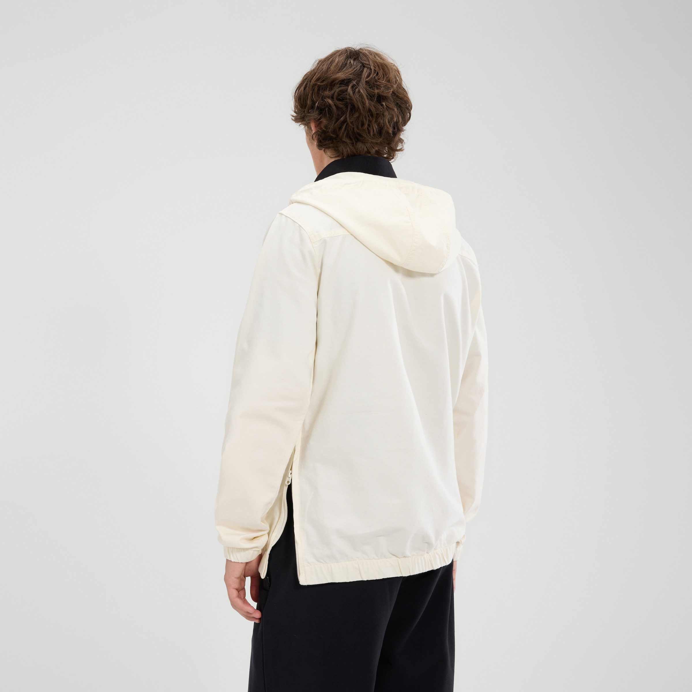 Ellesse Coupe-vent matière légère, aussi disponible en grandes tailles