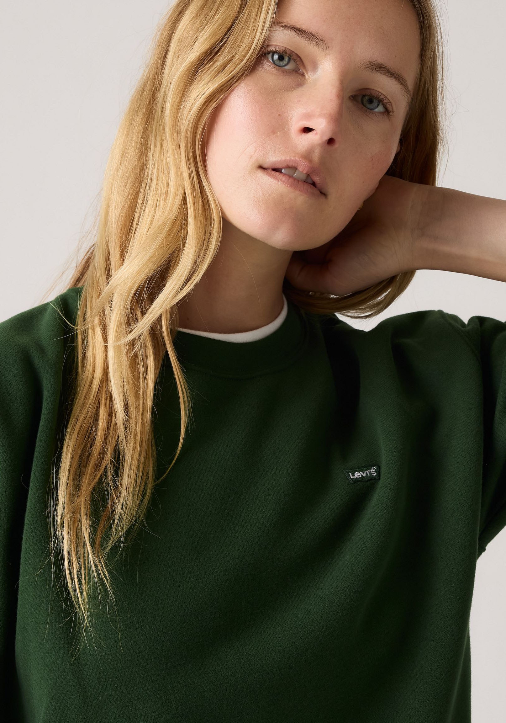 Levi's® Sweatshirt »EVERYDAY«, mit kleinem Logo auf der Brust