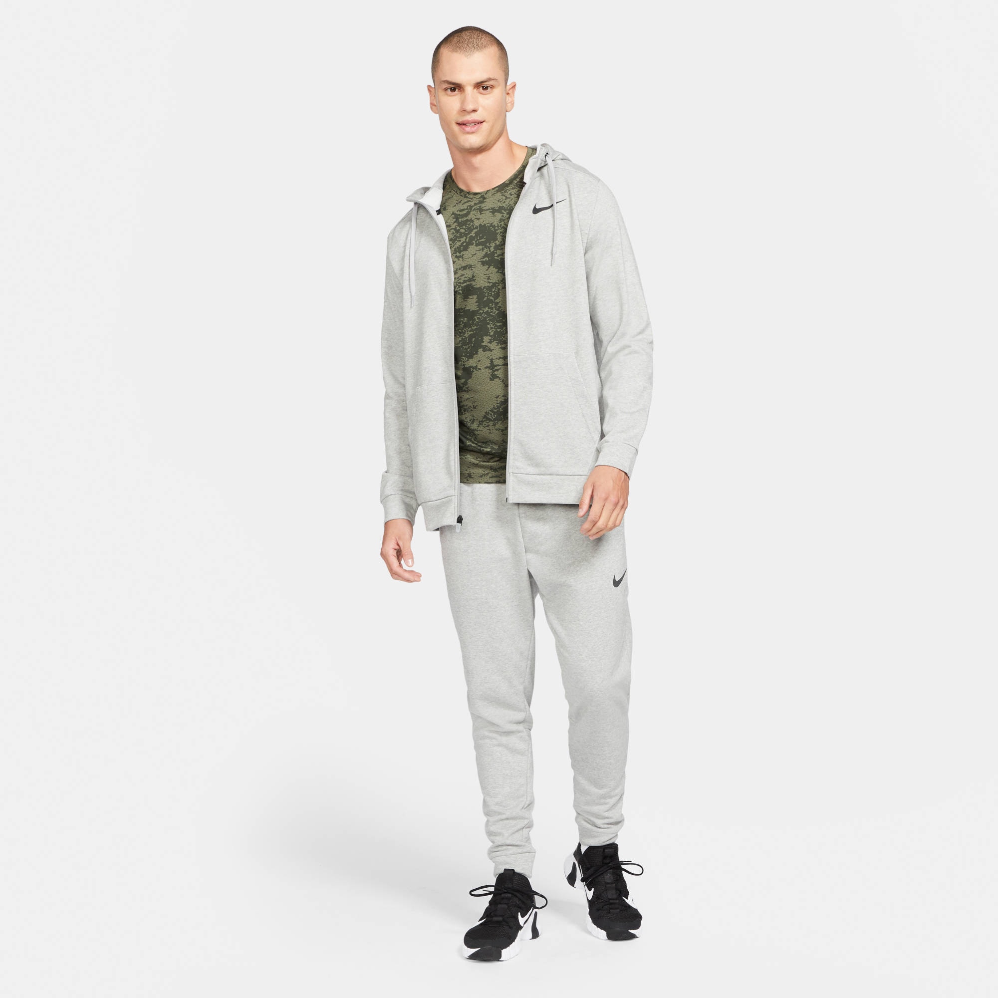Nike Trainingshose »DRI-FIT MEN'S TAPERED TRAINING PANTS«