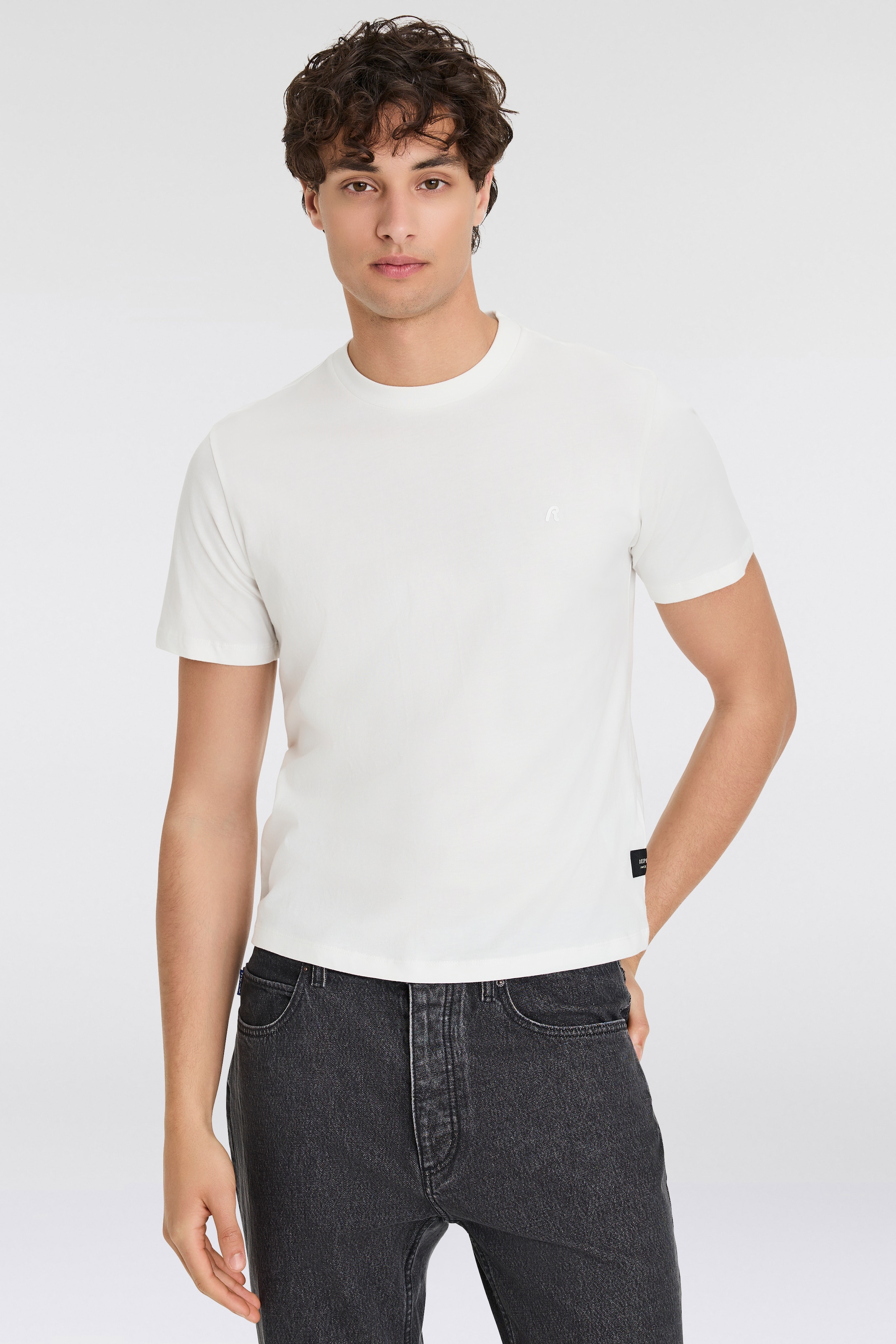 Image of Replay T-Shirt "mit Logostickerei auf der Brust"