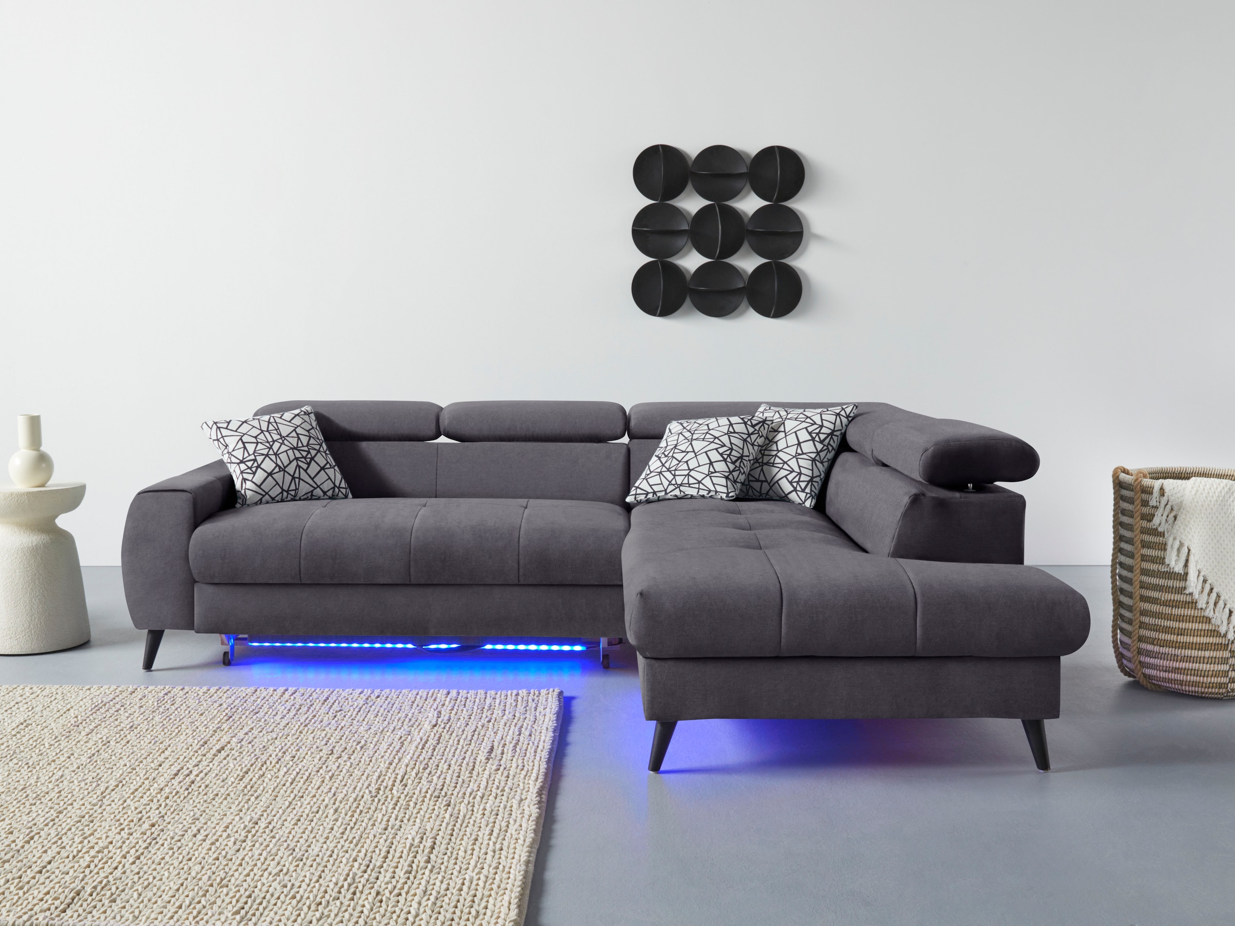 COTTA Canapé d'angle »Mia L-Form mit 3 Zierkissen« wahlweise mit Bettfunktion, Bettkasten, Beleuchtung & Wireless-Charger