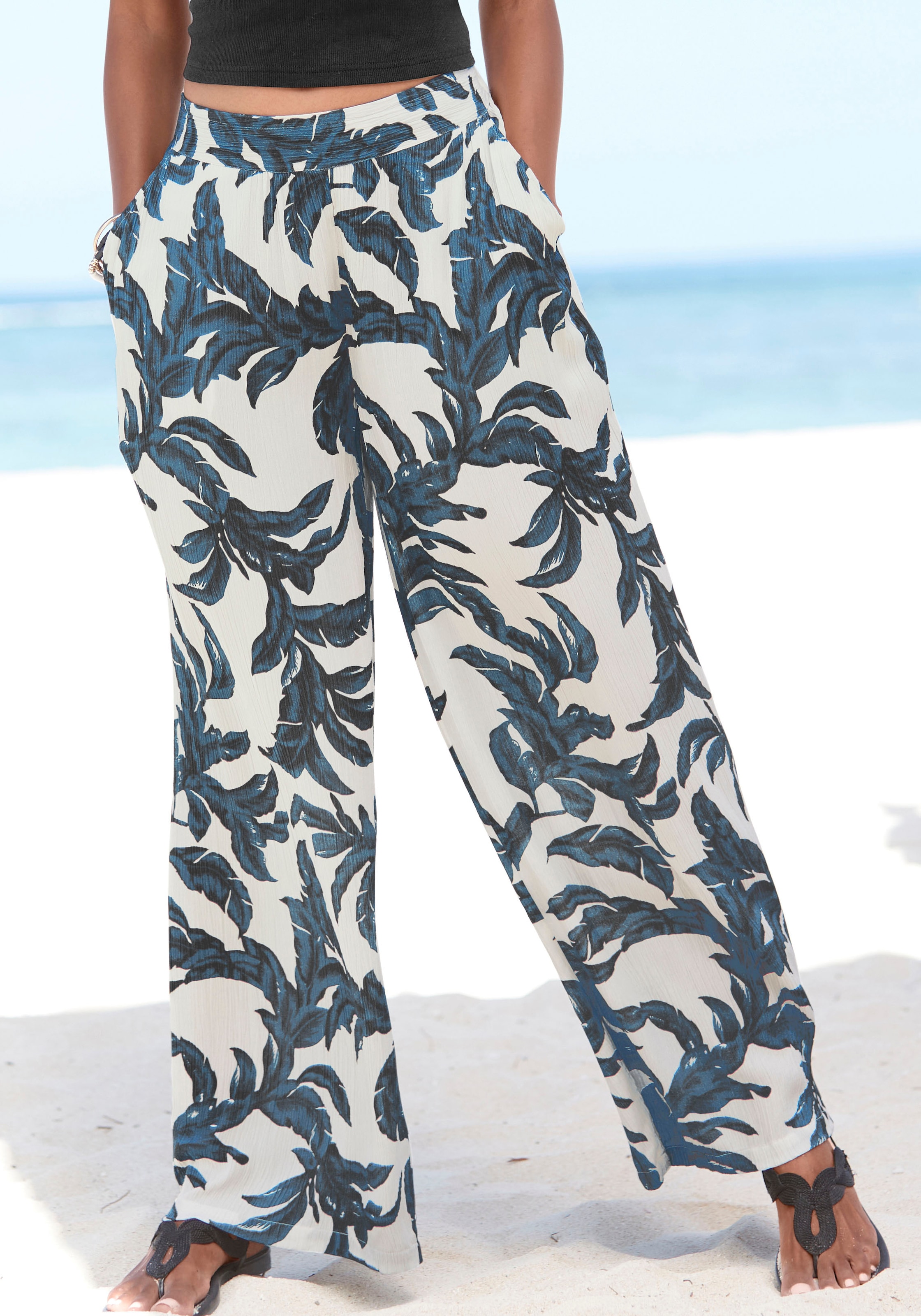 Image of s.Oliver Palazzohose aus Viskose-Crepe mit Allover-Druck mit Taschen, luftige Sommerhose
