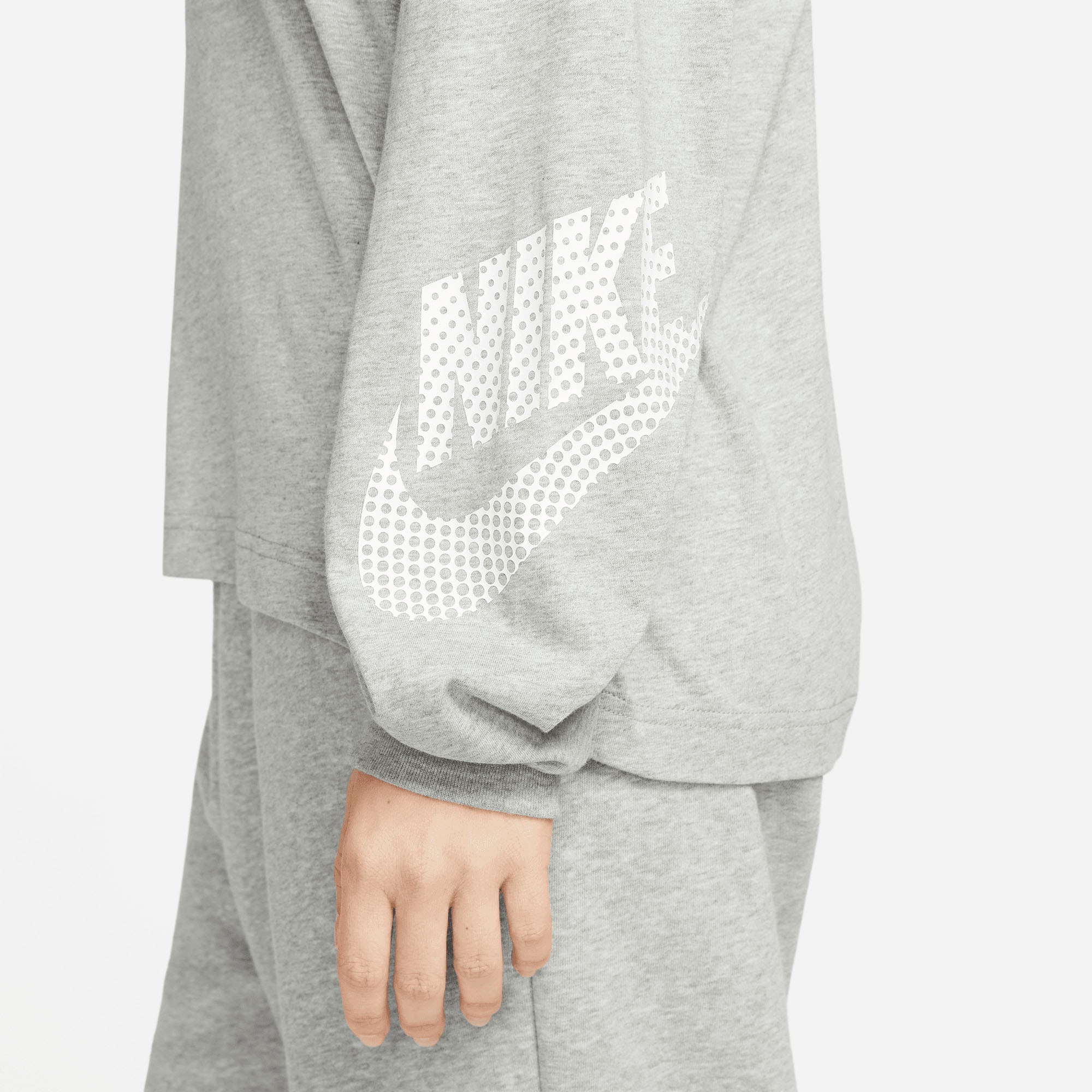 ♕ Nike Sportswear »W Langarmshirt GFX NSW versandkostenfrei auf DNC« LS TOP