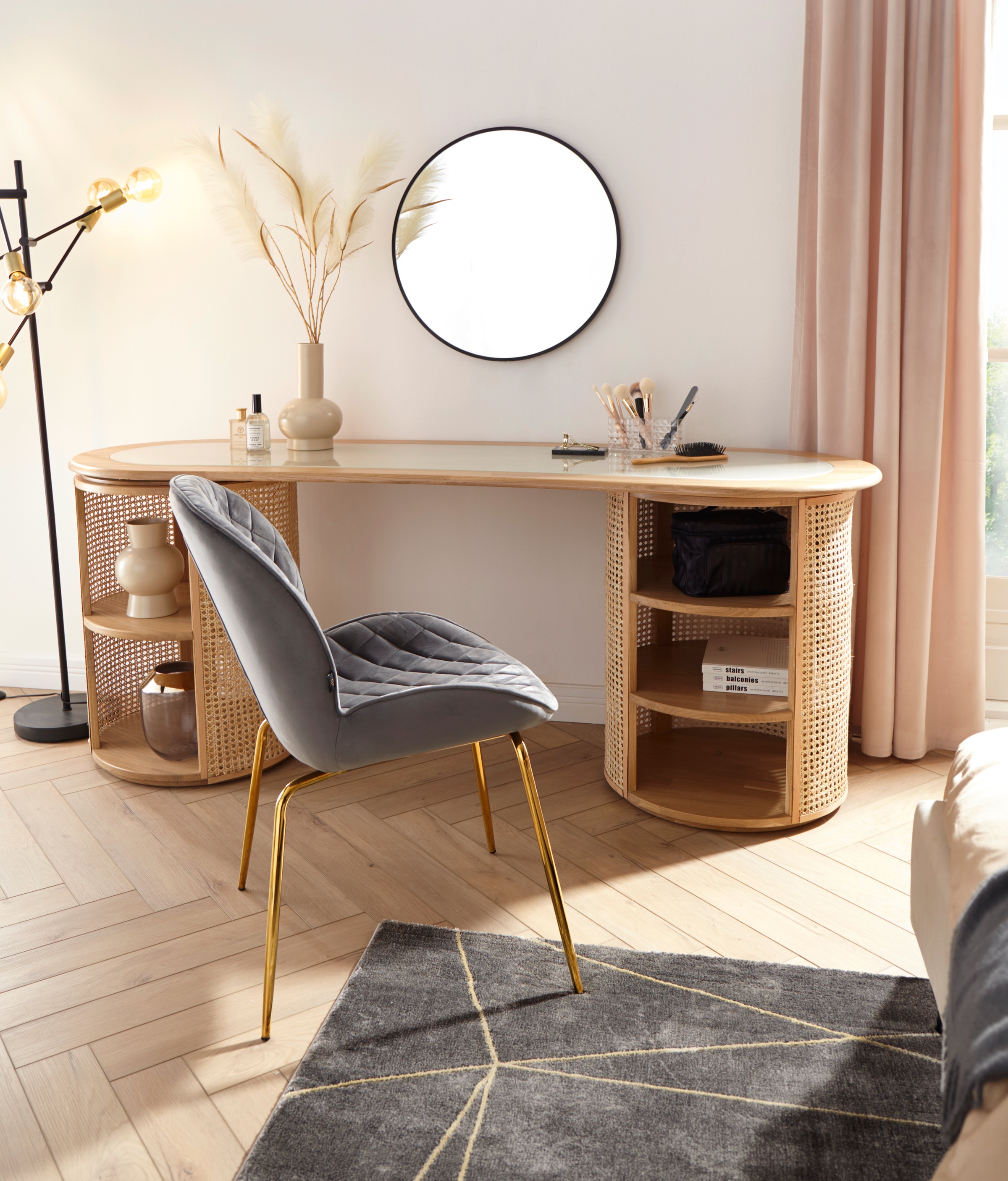 Image of Leonique Konsolentisch »Emilien«, aus Eiche massiv, mit Rattan- Optik bei Ackermann Versand Schweiz